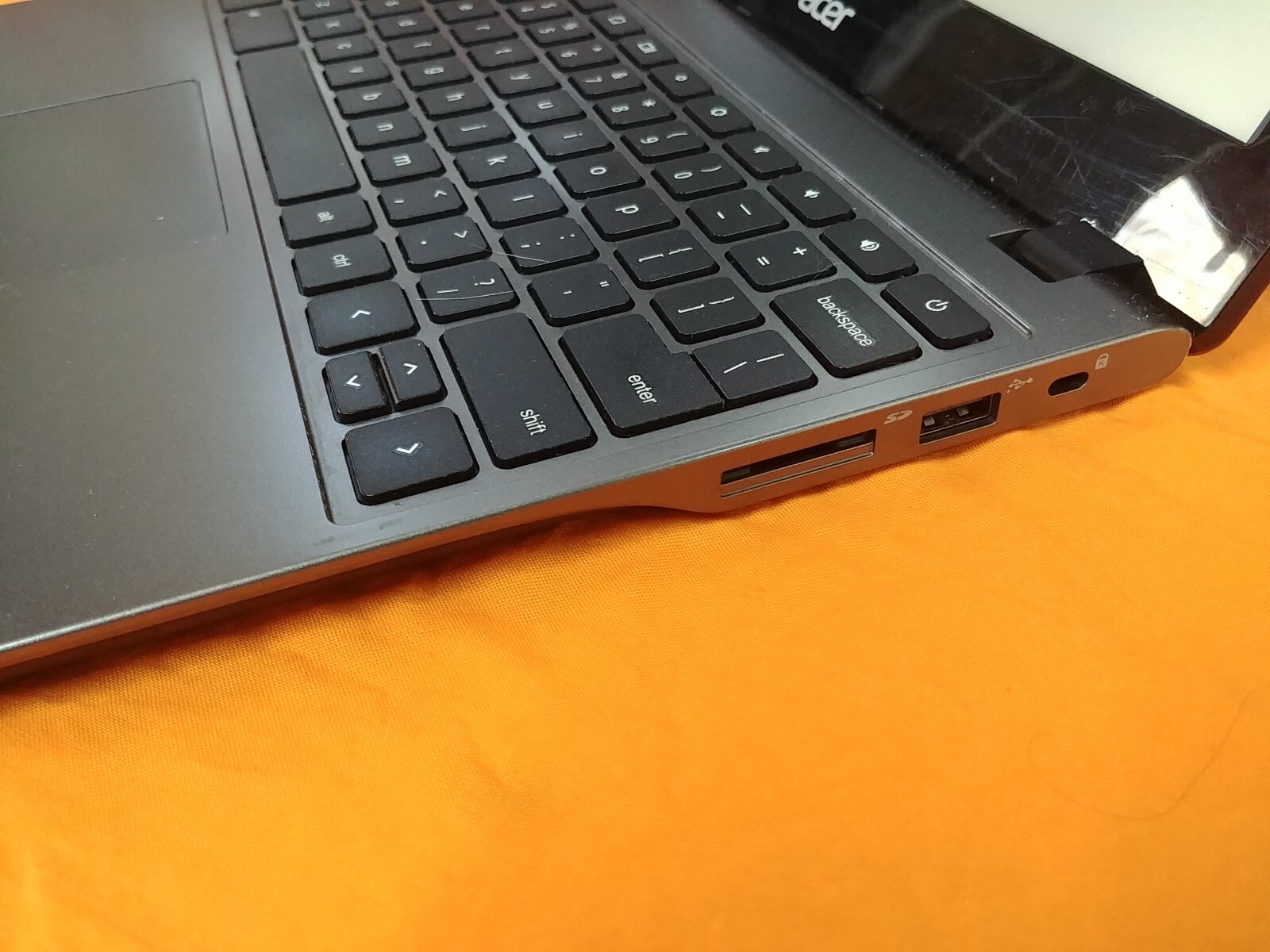 Acer Chromebooks C720 ZHN Intel Celeron@1.40GHz 16GB SSD 2GB RAM – Read Desc.(*)