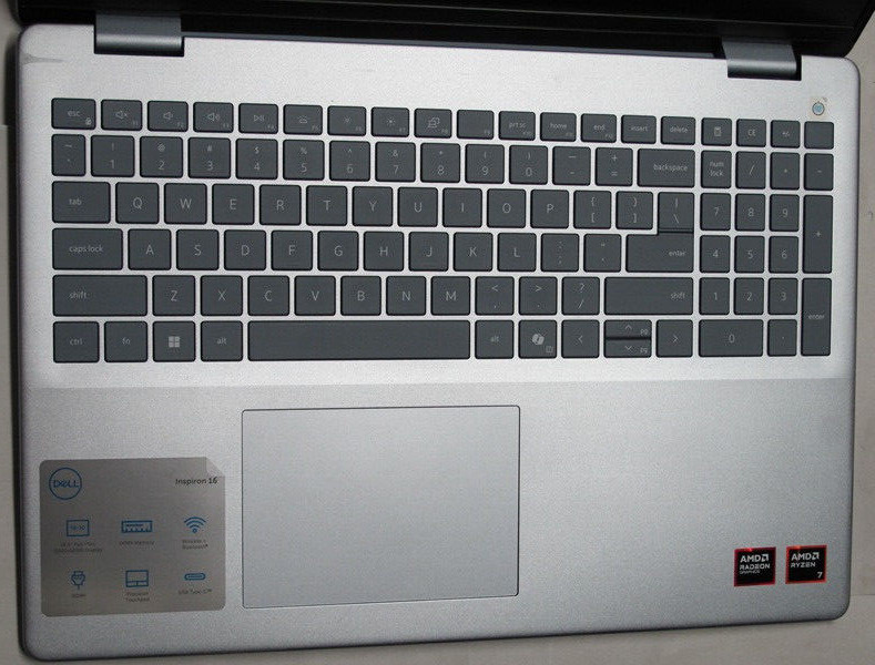 Dell Inspiron 16 5645 16″ AMD Ryzen 7 8840U 1TB SSD 16GB RAM
