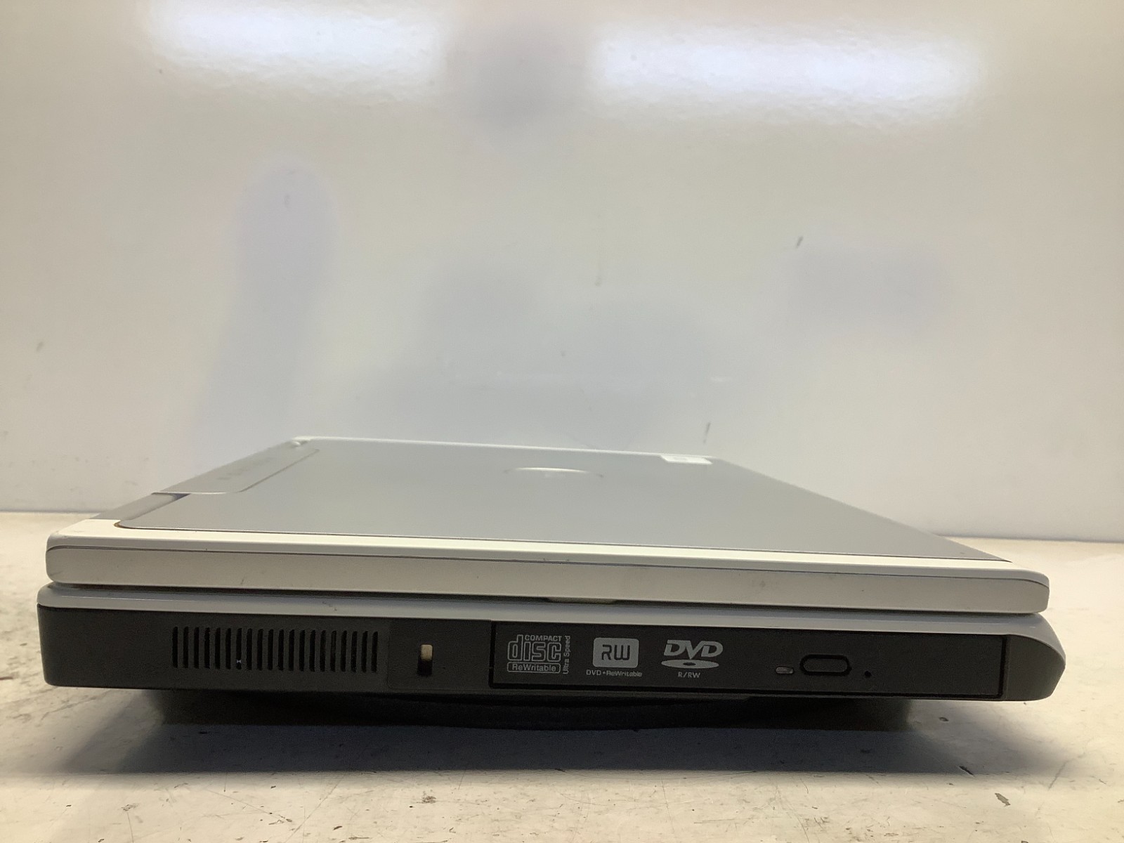 Dell Inspiron 1501 AMD Athlon 64 X2 TK-53 1.7GHz 1 GB NO HDD