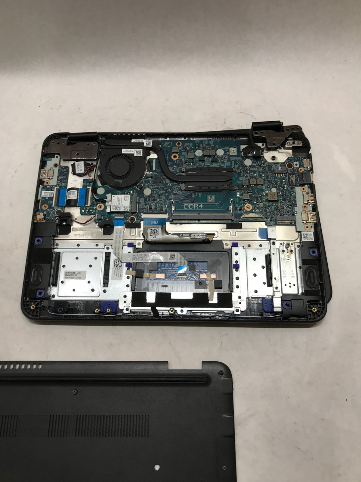 Dell Latitude 3310 13″ Intel CPU NO RAM NO SSD/OS For Parts NO DC JACK AS IS -DW