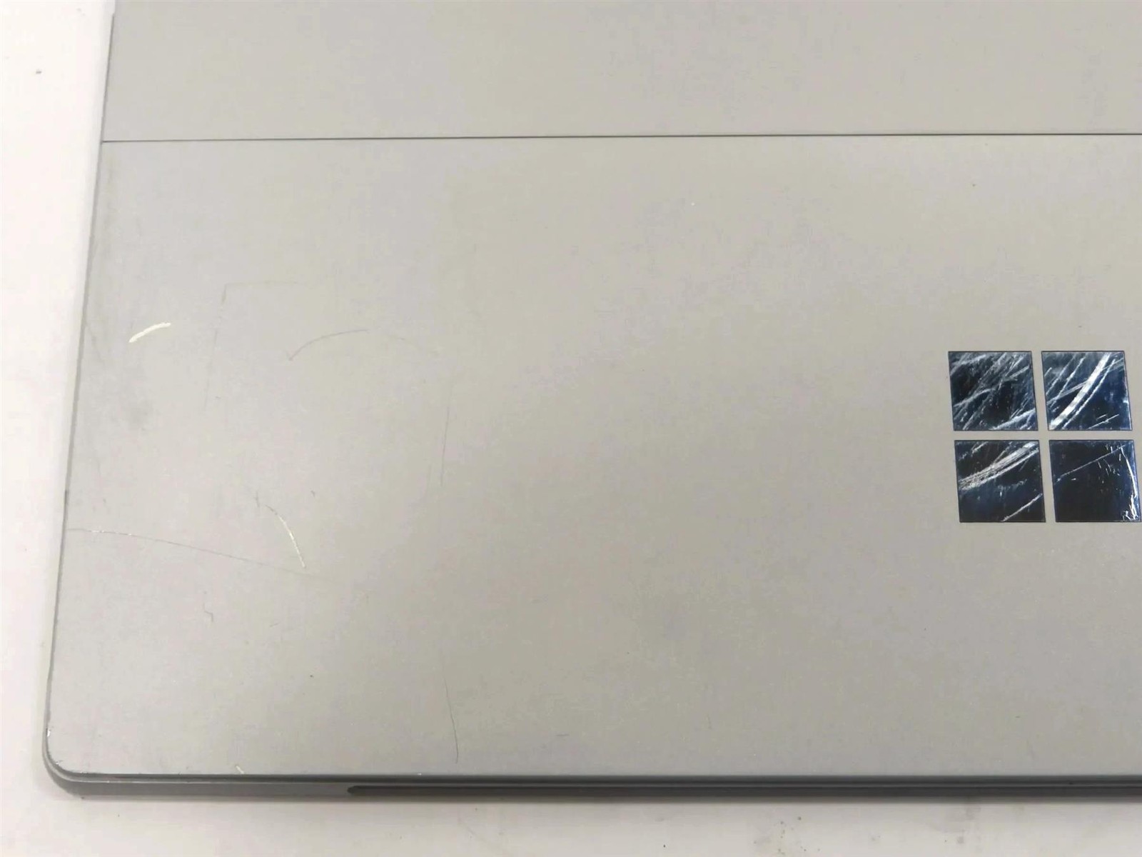 Microsoft Surface Pro 5 1796 Core i5-7300U 2.60GHz 8GB 256GB Win 10 Pro