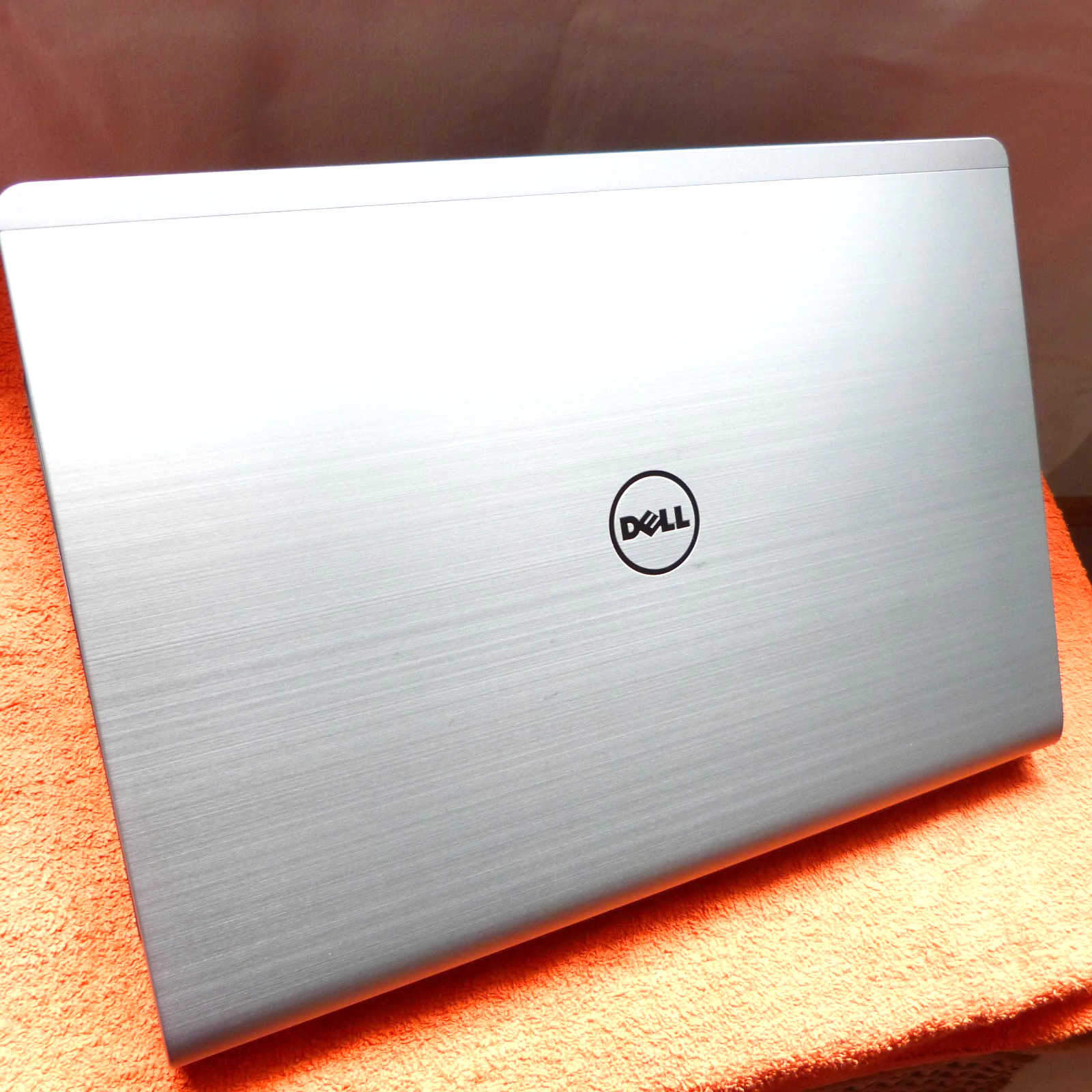 Dell 5748 METAL 17″ PREMIUM l SSD Windows 11 l MaxxAudio PROSound HDMI USB3