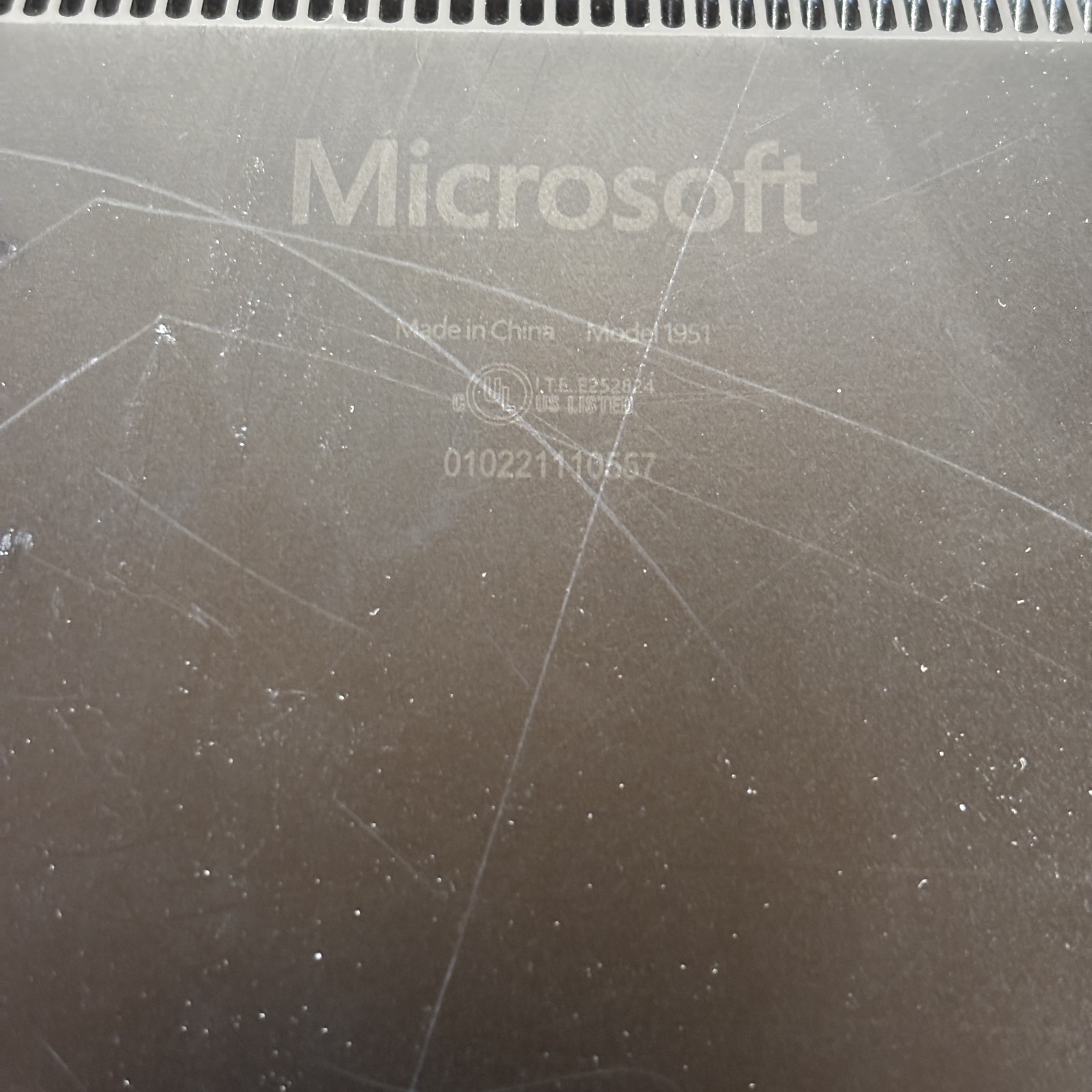Microsoft Surface Laptop4 1951 IntelCore i7-1185G7 3GHz 16GB RAM 256GB SSD 13.5″