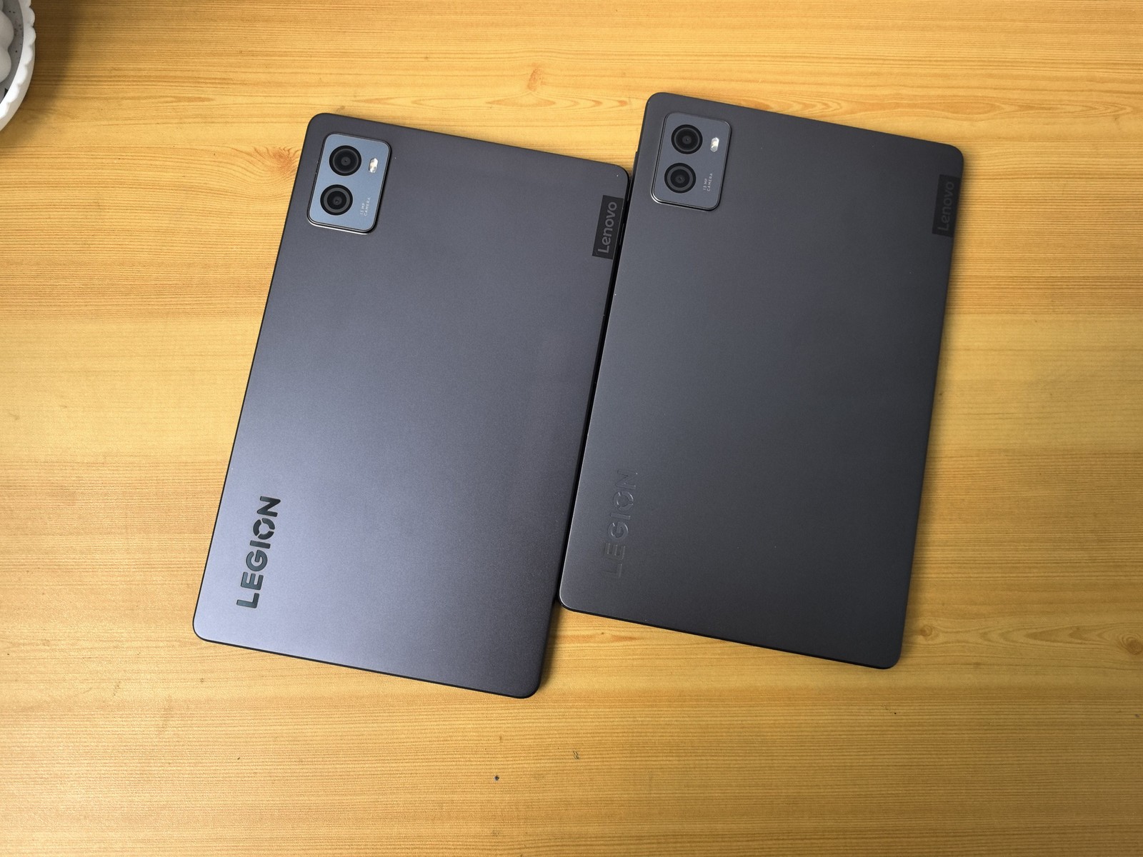 Lenovo Legion Y700 (2023)8.8” 13MP Snapdragon 8+ Gen 1 WIFI Android 6550mAh