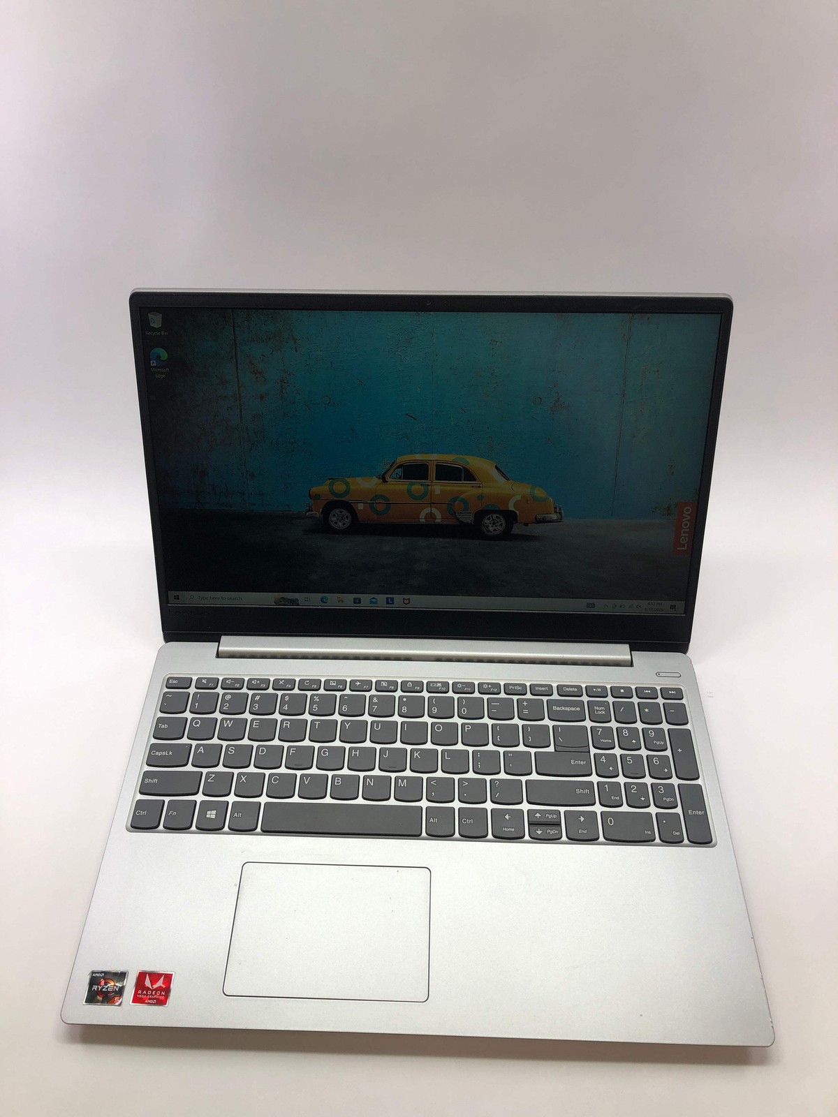 Lenovo IdeaPad 330s 81FB 15.6″ Ryzen 5 2500U 2.0GHz 8GB RAM 250GB SSD