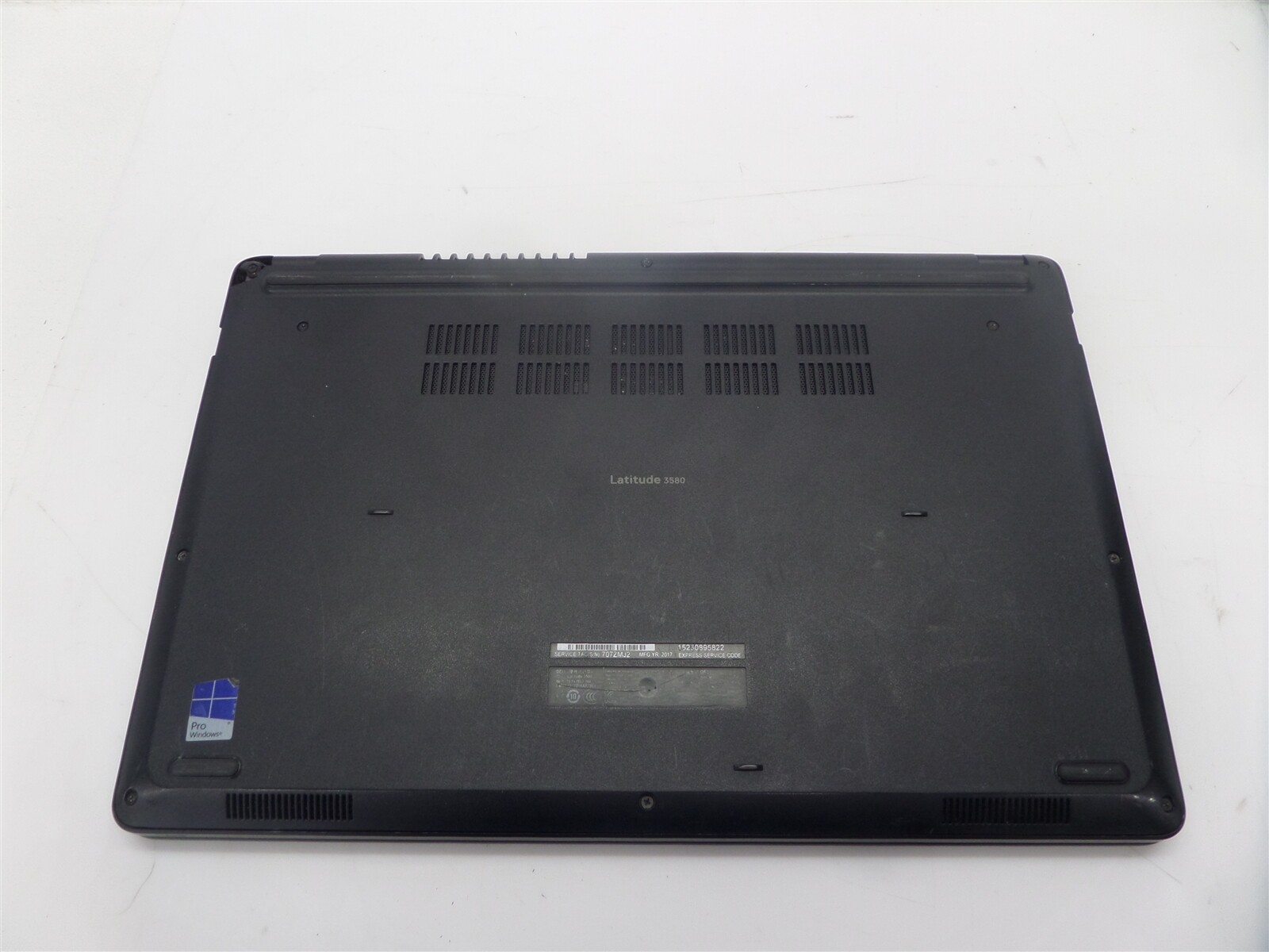 Dell Latitude 3580 15.6″ Laptop w/ i5-7200U 2.50GHz CPU & 8GB RAM – No HDD