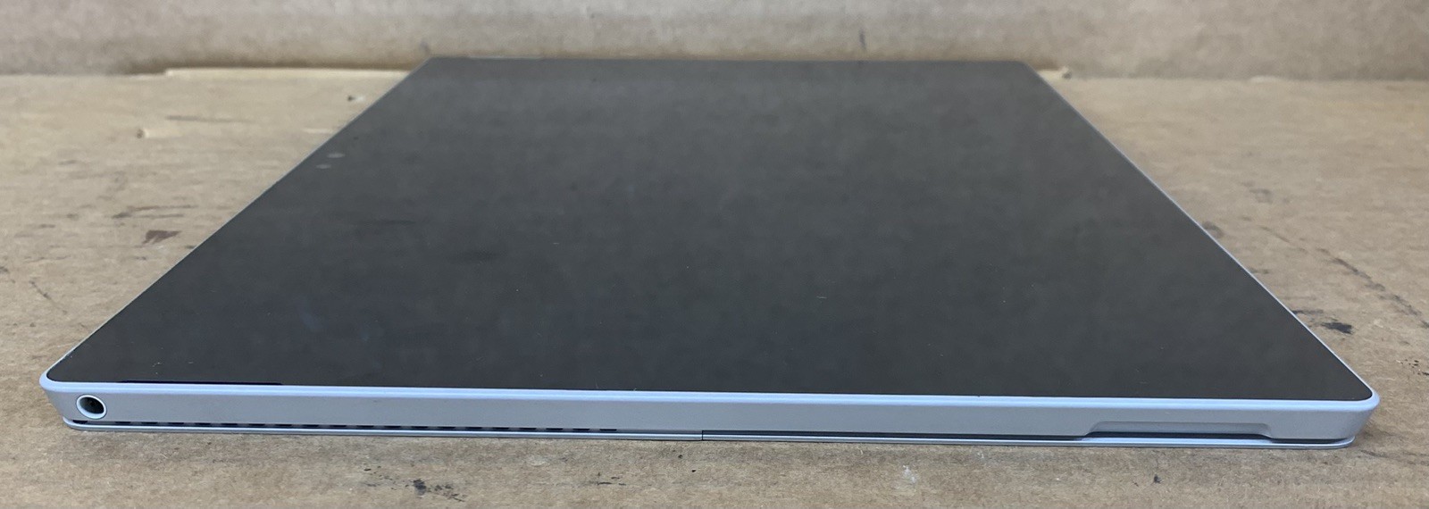 Microsoft Surface Pro 4 Intel Core i5-6300U@2.40GHz 4GB RAM 128GB SSD *READ*
