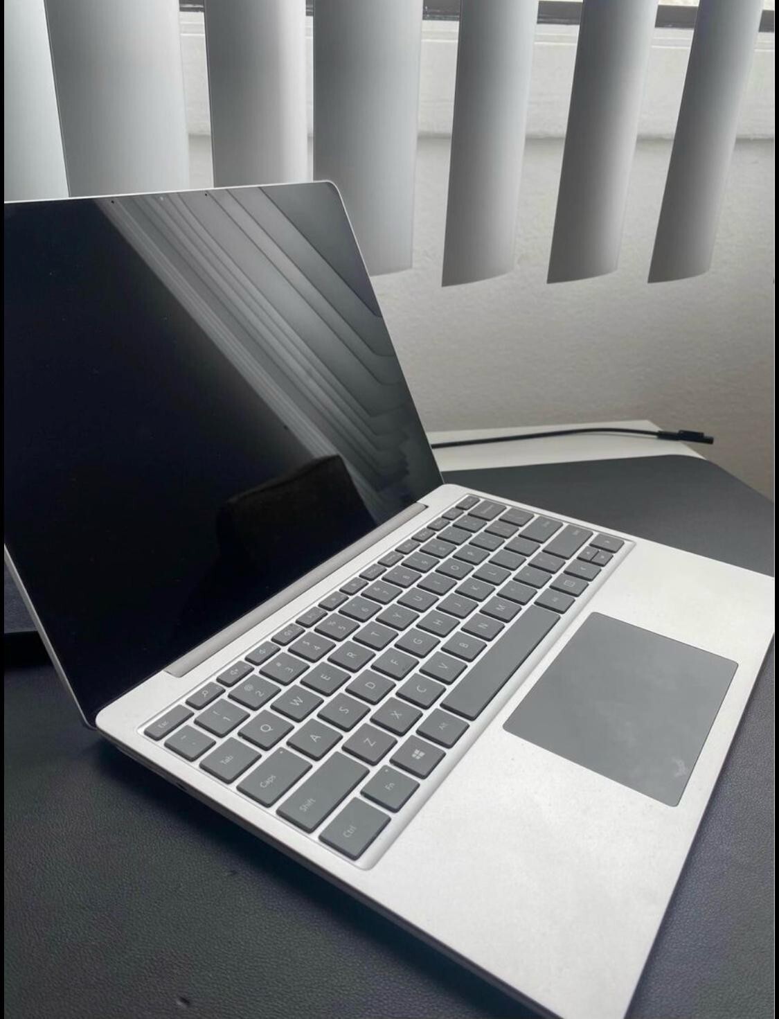 Microsoft Surface Laptop Go 12.4 inch (128GB, Intel Core i5 10th Gen., 1.00GHz,