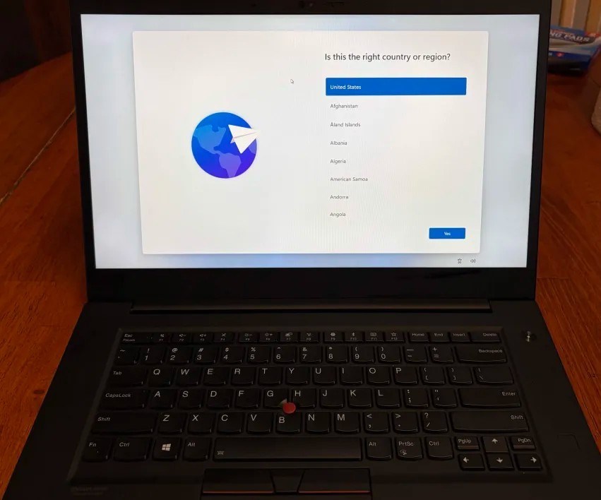 Lenovo ThinkPad P1 2nd Gen. Core-I7, Nvidia Quadro T2000, READ DESC, + CHARGER