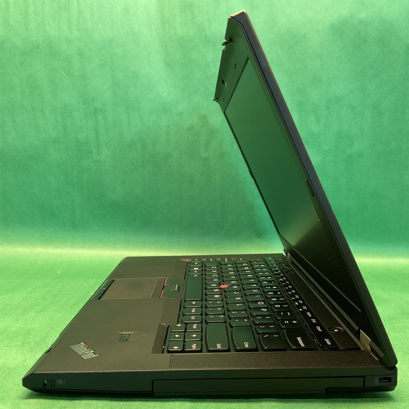 LENOVO THINKPAD T430S – Powers On – NO HARD DRIVE- Untested
