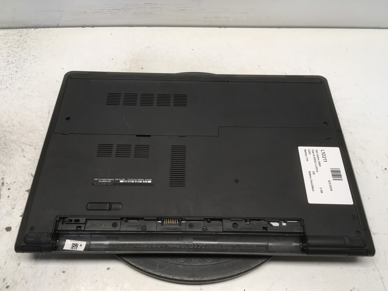 Dell Vostro 3560 Intel i3-6100U 2.3GHz 2 GB NO HDD No Batt