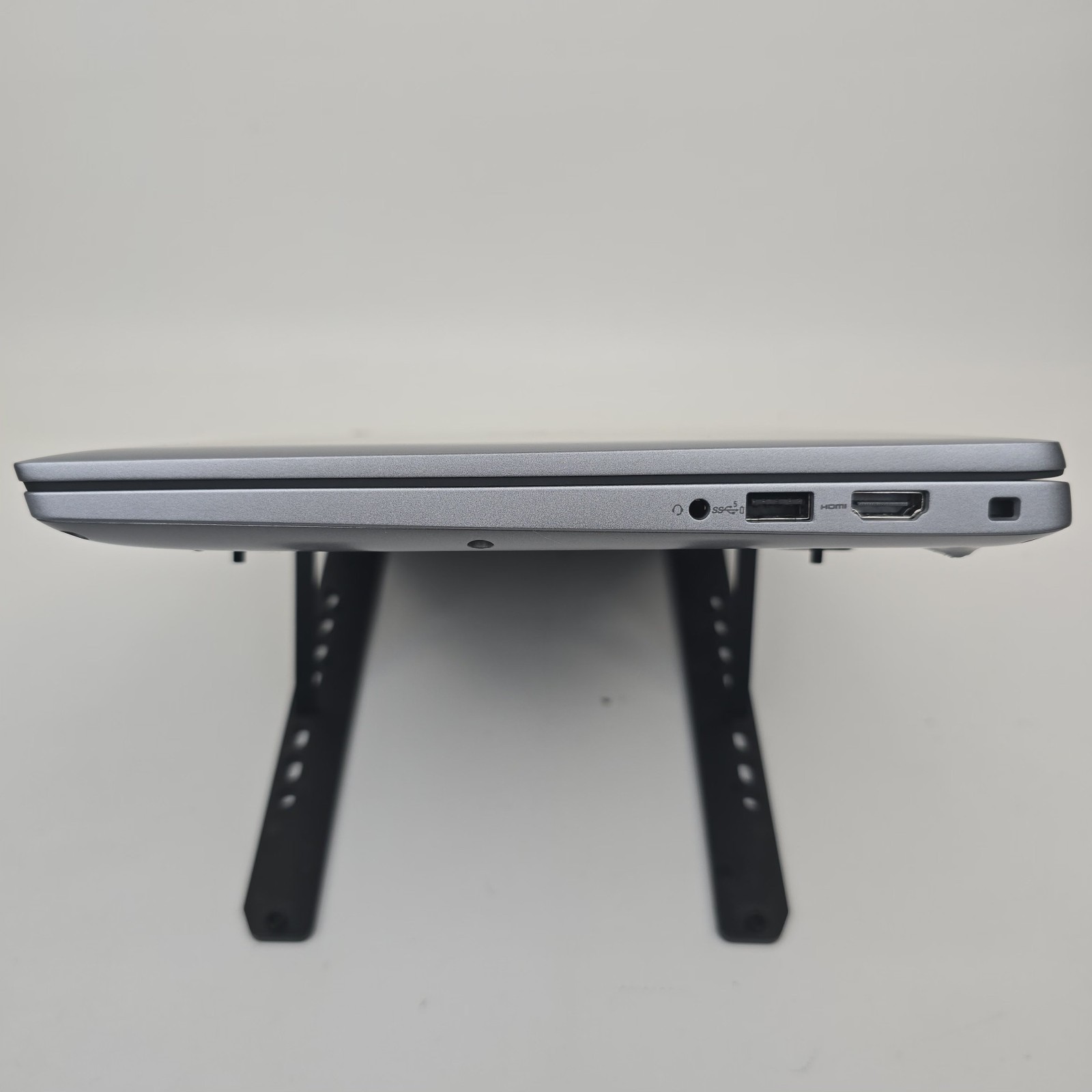 Dell Precision 3490 FHD Ultra 5 125H 16GB 512 NO OS/AC