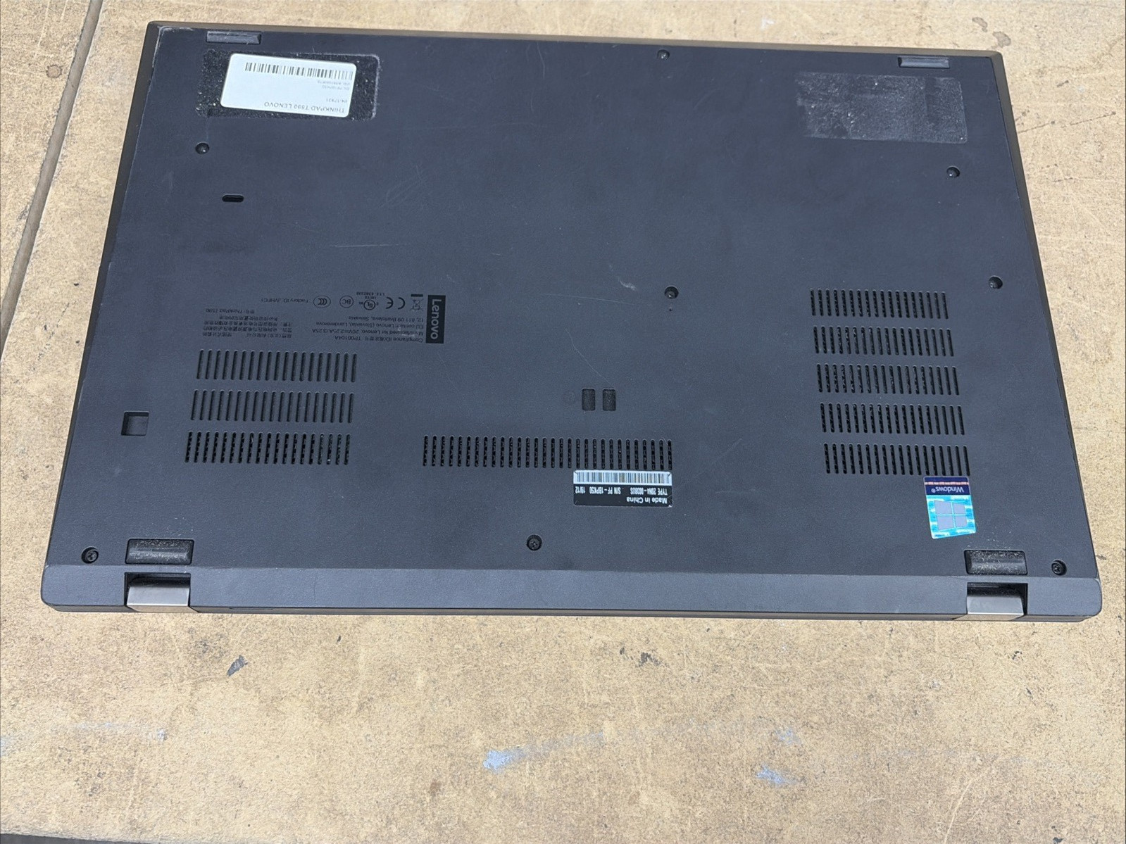 Lenovo ThinkPad T590 15.6″ FHD Touch i7-8665U 8GB RAM No OS/SSD *Missing Key*