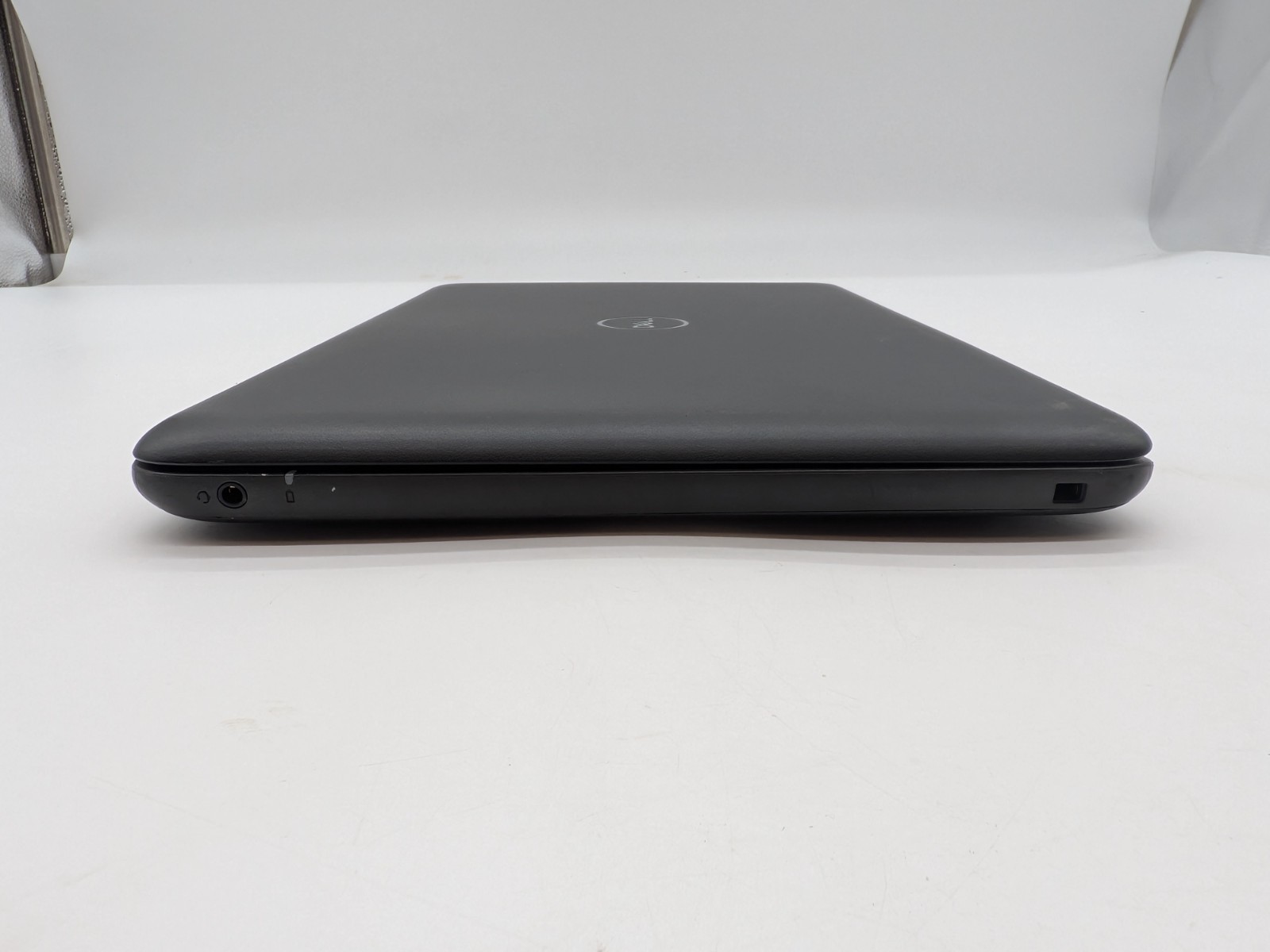 Dell Latitude 3190 Pentium Silver N5030@1.10GHZ 4GB RAM NO HDD/NO OS