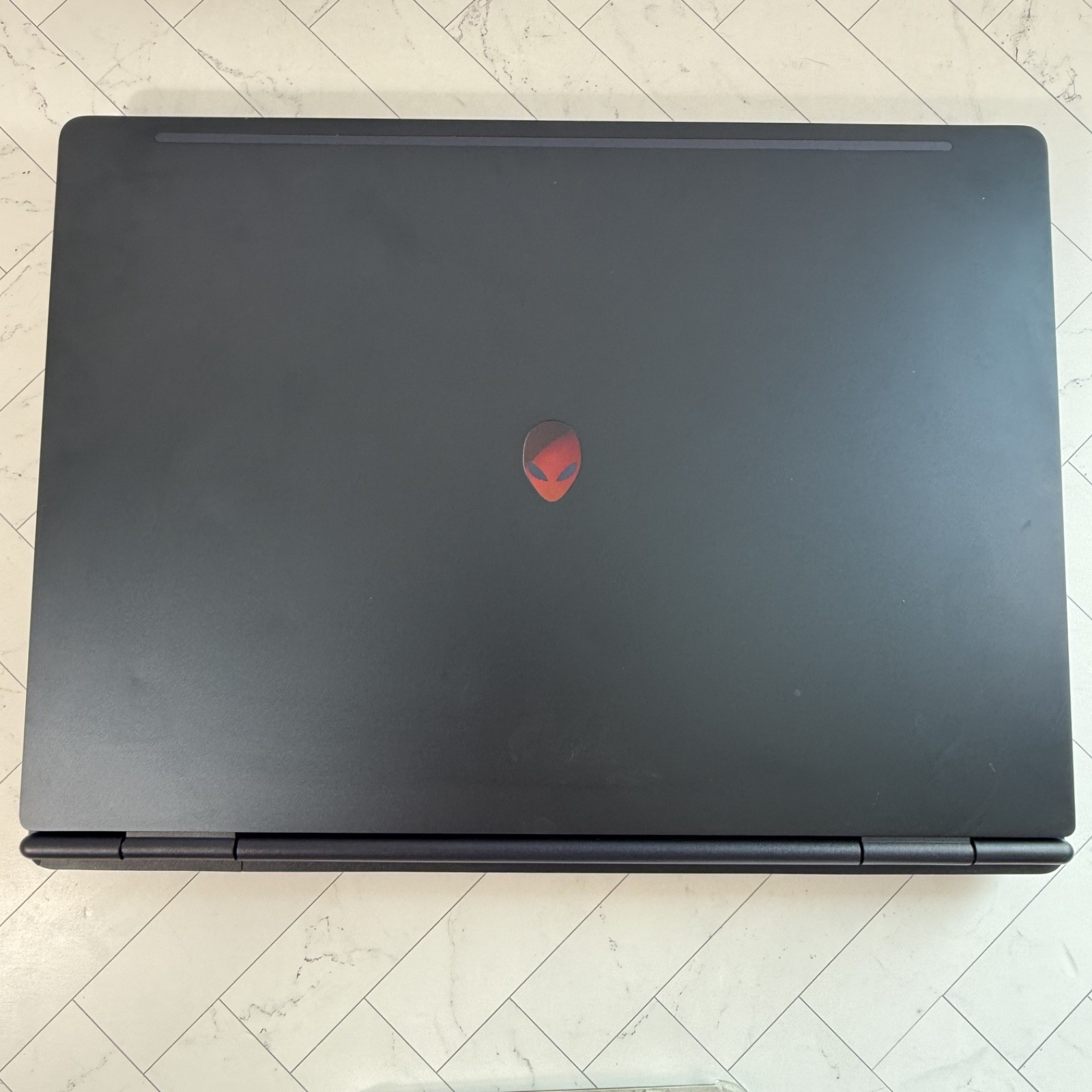 Alienware 16 Aurora AC16250 Intel 7 240H 32 GB 1 TB NVIDIA GeForce RTX 5060 #AW