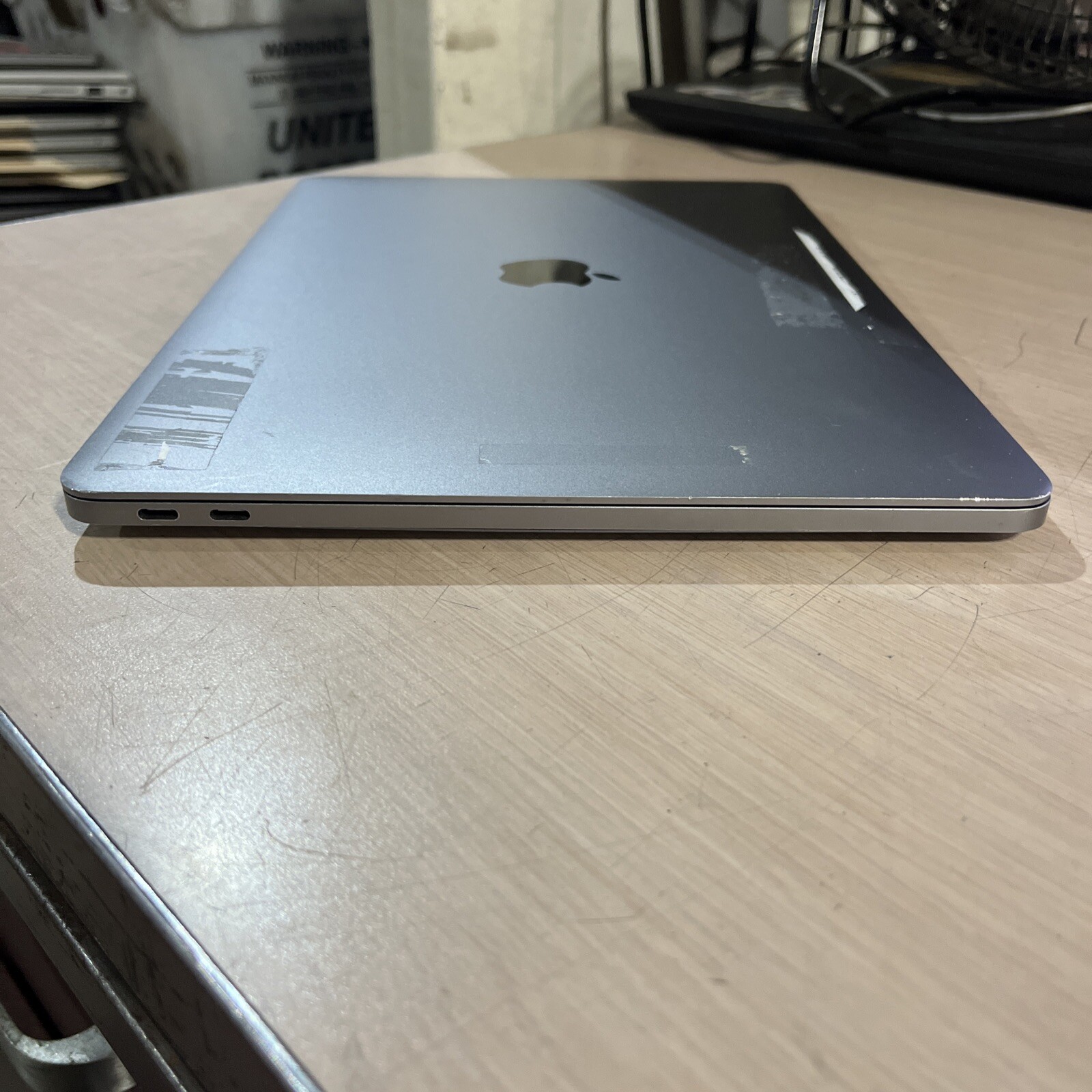 APPLE MACBOOK PRO 13″ MID-2017 CORE I5-7360U 2.3GHZ 8GB RAM NO HD