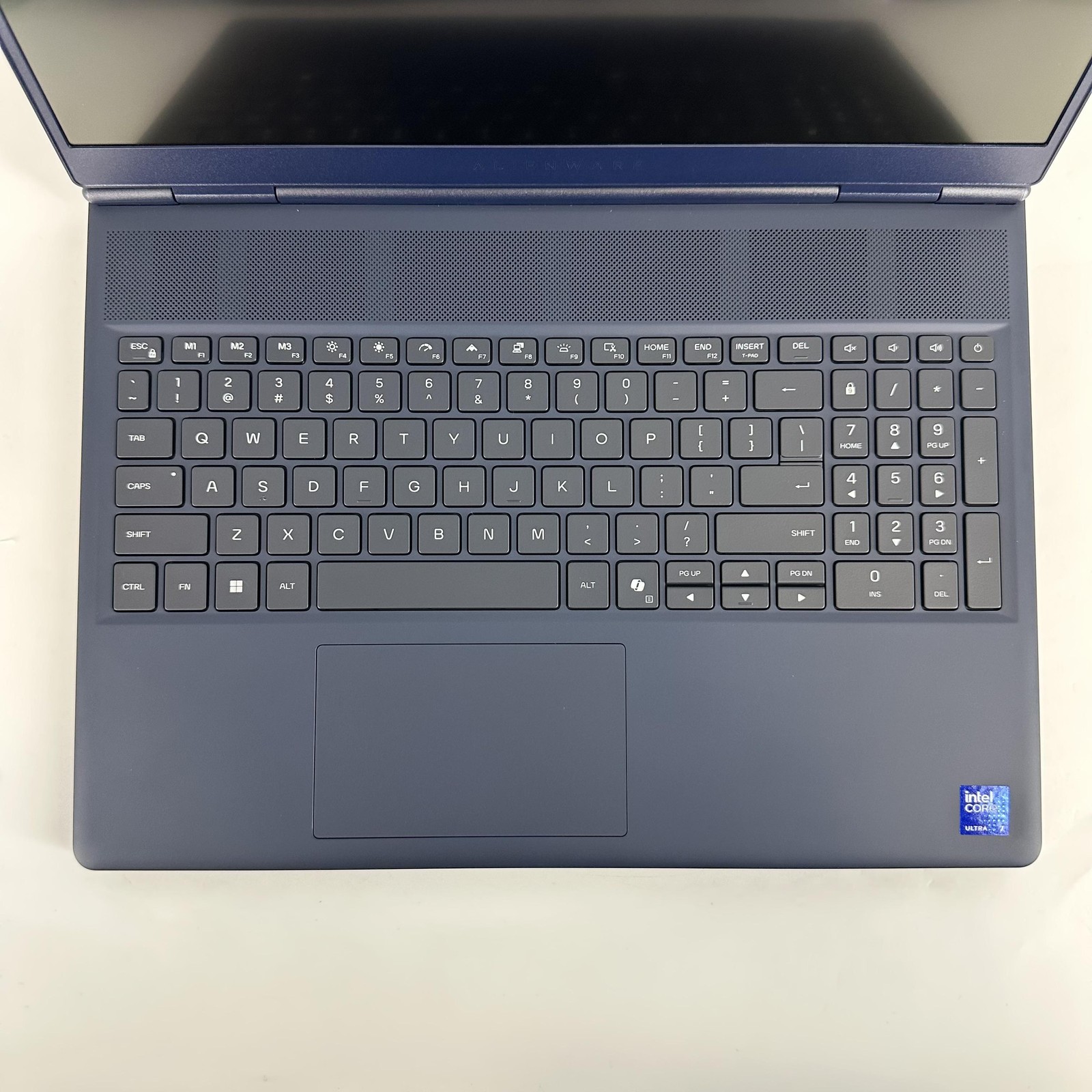 Dell Alienware 16X Aurora 240Hz QHD+ Ultra 7 270HX Plus 32GB 1TB SSD RTX 5070