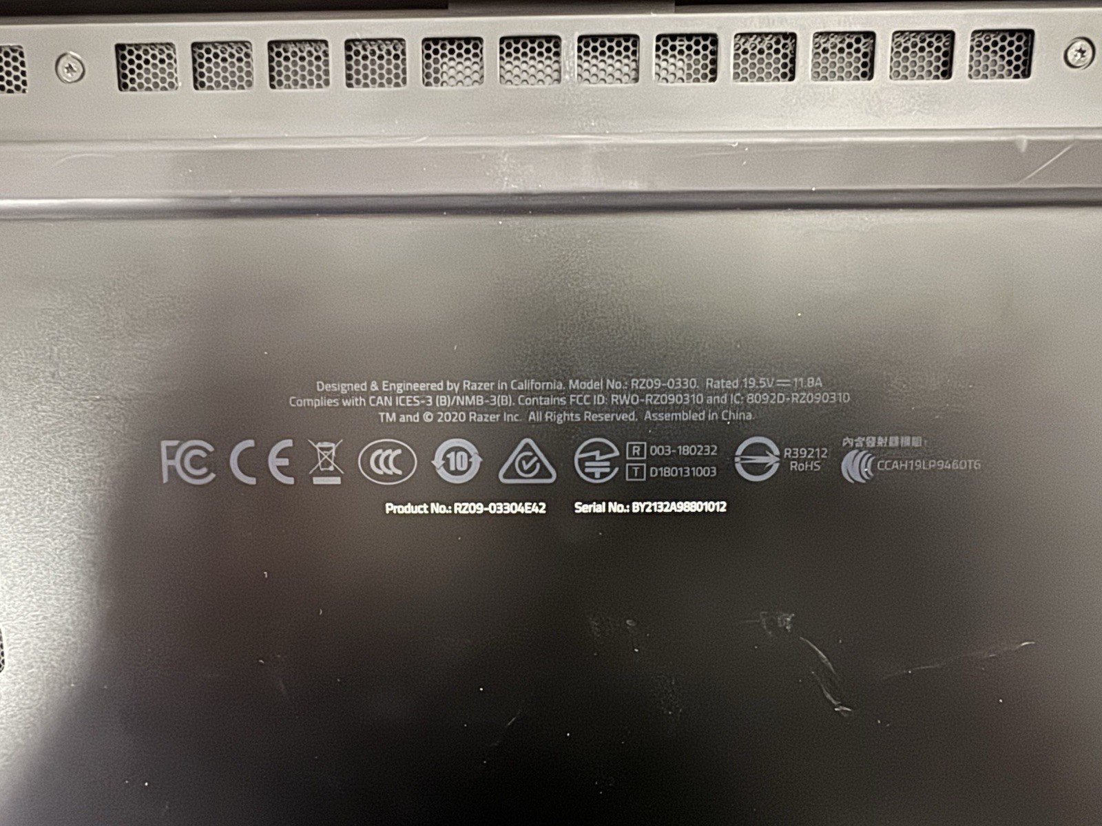 Razer Blade 15.6″ RZ09 FHD 300Hz i7-10875H RTX2070 512GB 16GB W10H Gaming Laptop