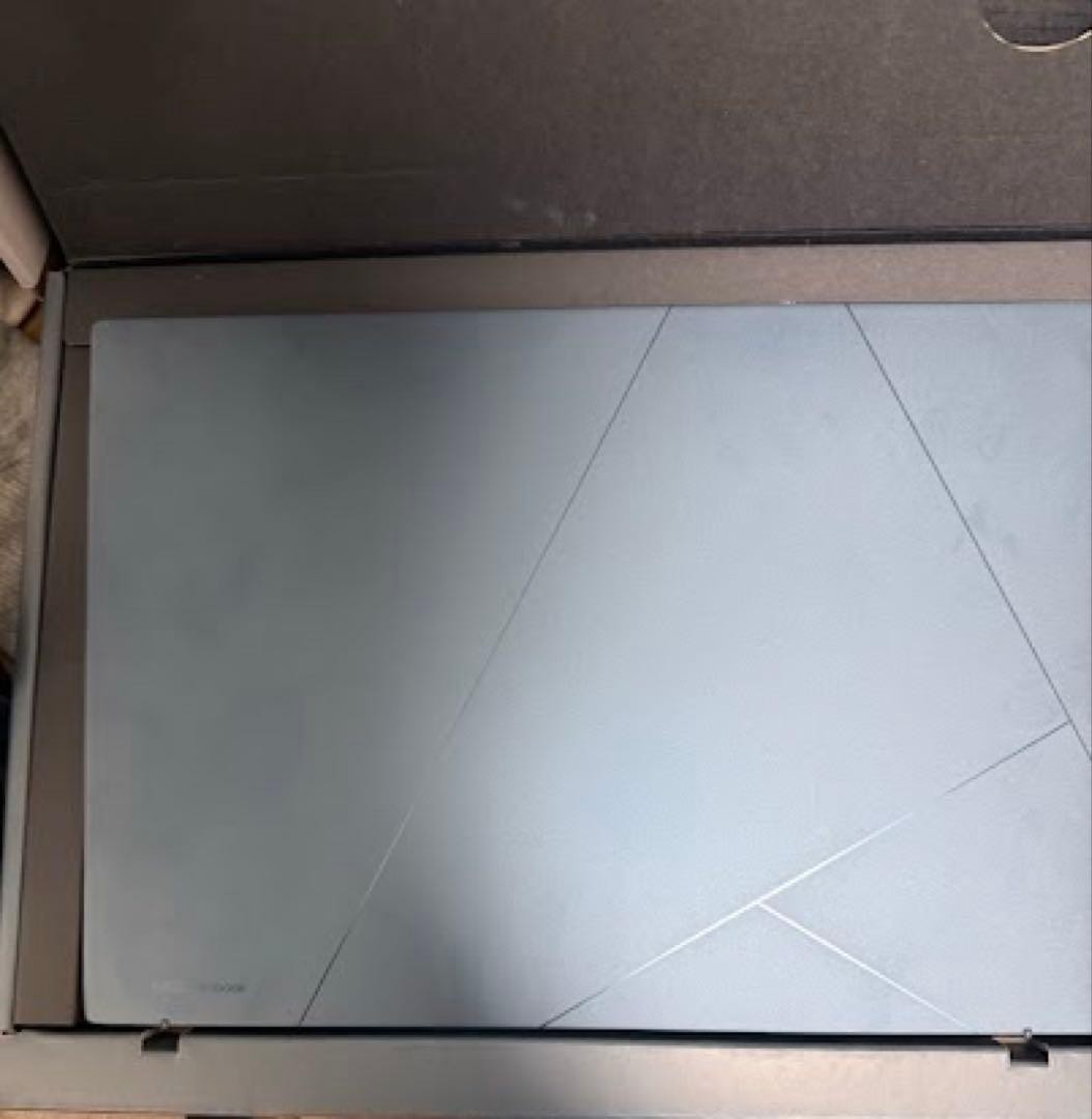 ASUS Zenbook 14 OLED Laptop Intel Evo Platform Japanese Keyboard OLED Display