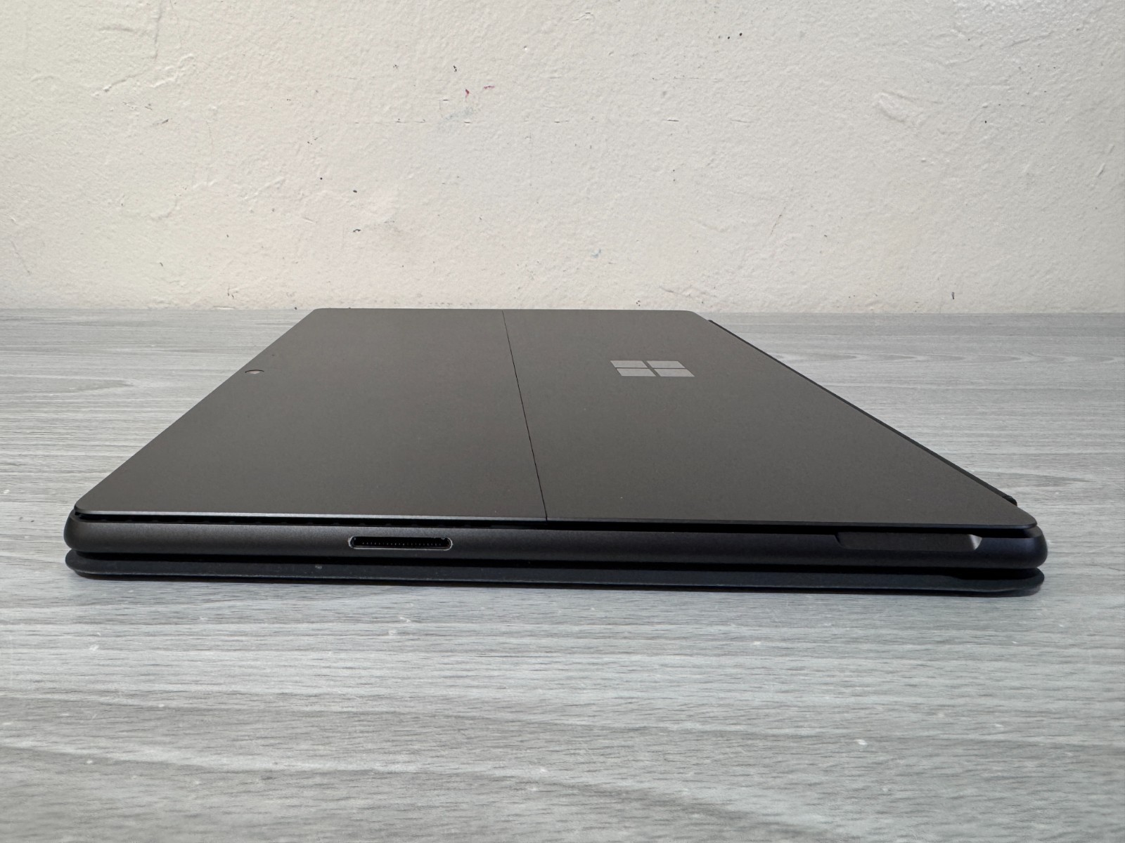 2TB Microsoft Surface Pro 9th 16GB RAM 2TB Intel i5 12th BUNDLE LOT (Read Desc)