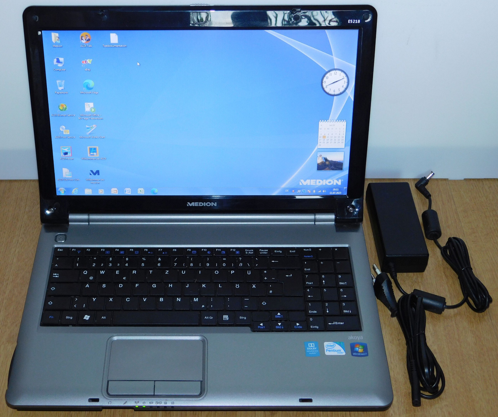 15,6″ Laptop Notebook Medion E5218 MD98120 2x 2,2 GHz 500GB 4GB Win 7 WLAN HDMI