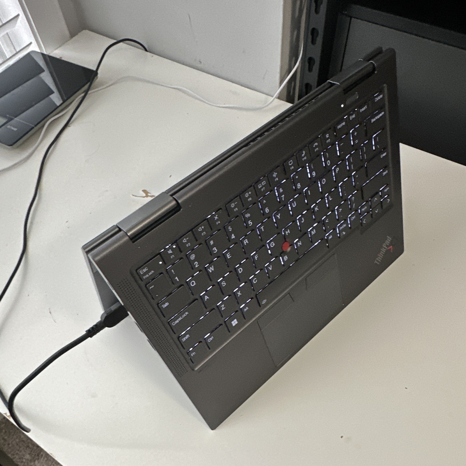 Lenovo ThinkPad X1 Yoga 14 in 2-in-1 Convertible Laptop Intel Core i5 Win 11