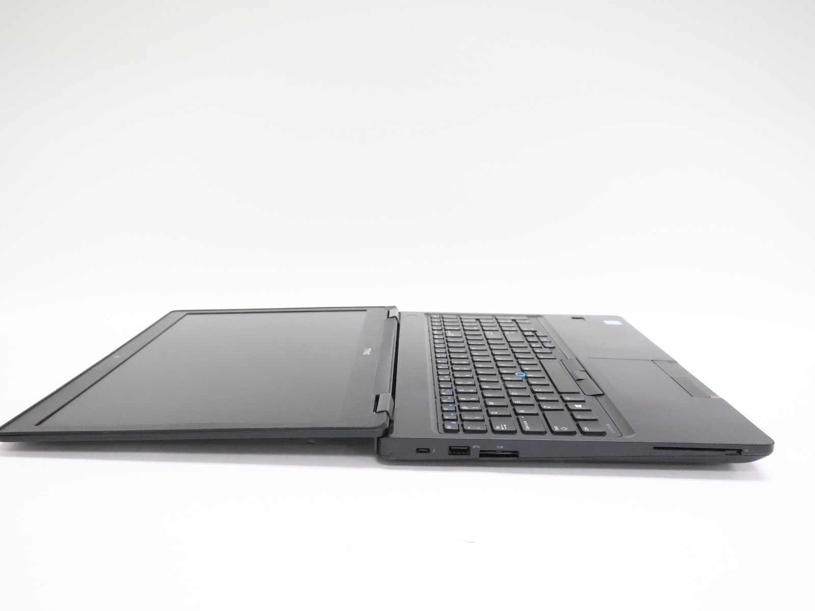 Dell Latitude 5580 Intel Core i7-7820HQ 2.90GHz 16GB RAM 240GB – NO BATTERY