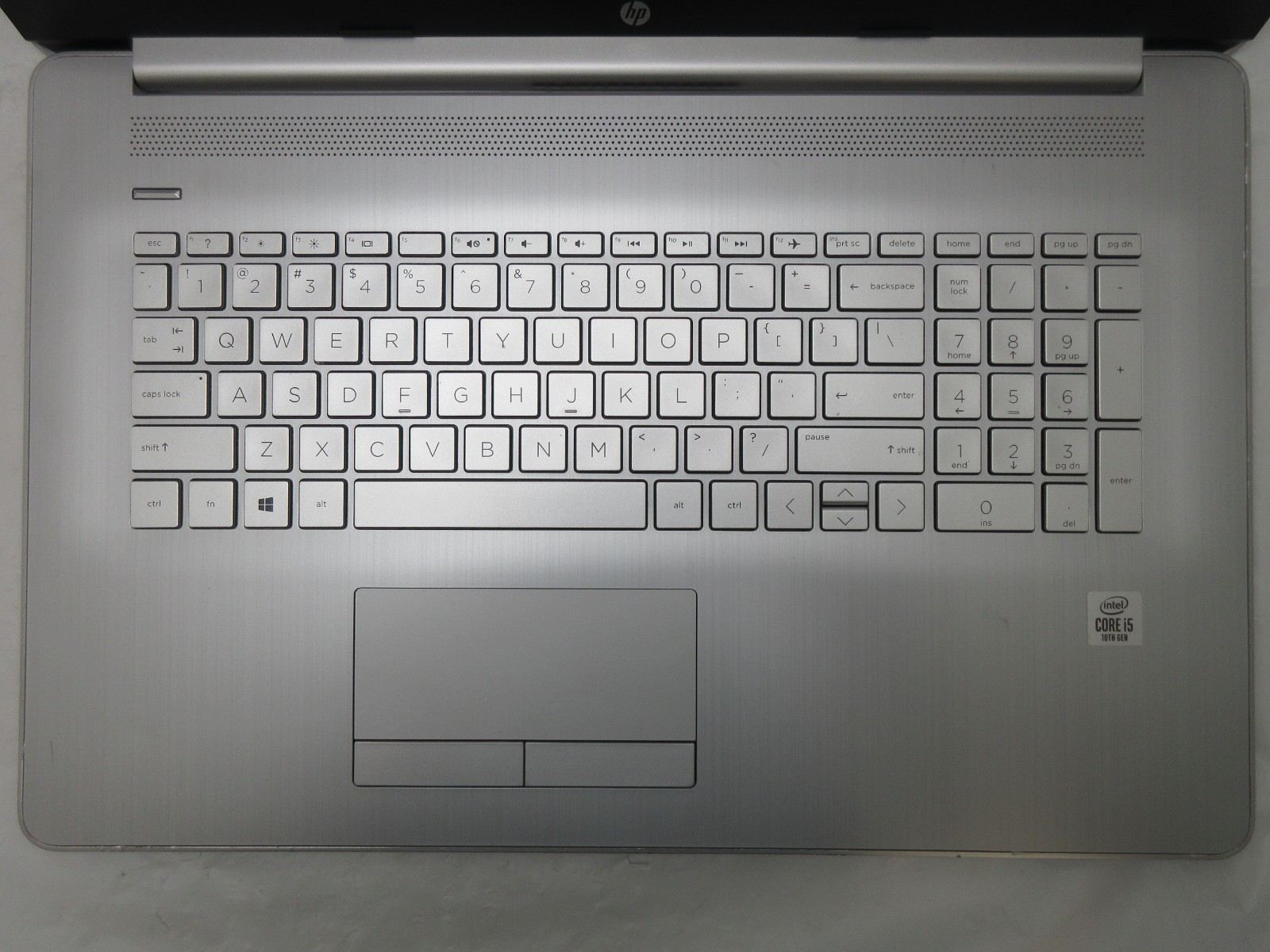 HP Pavilion 17-BY3051CL 17.3″ : i5-1035G1 1.0GHz : 8GB RAM : 256GB SSD : Grade C