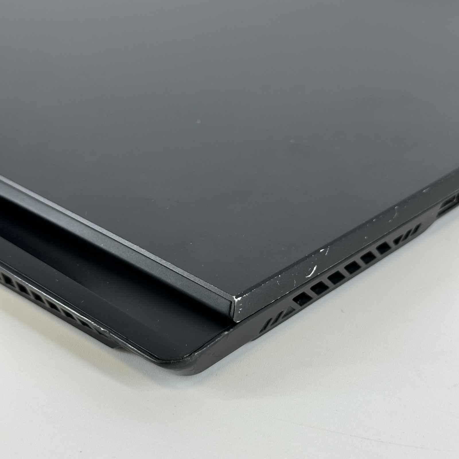 MSI Stealth 17 Studio 17.3 2K 2.6 GHz i9-13900H 64GB 1TB SSD RTX 4090 Good