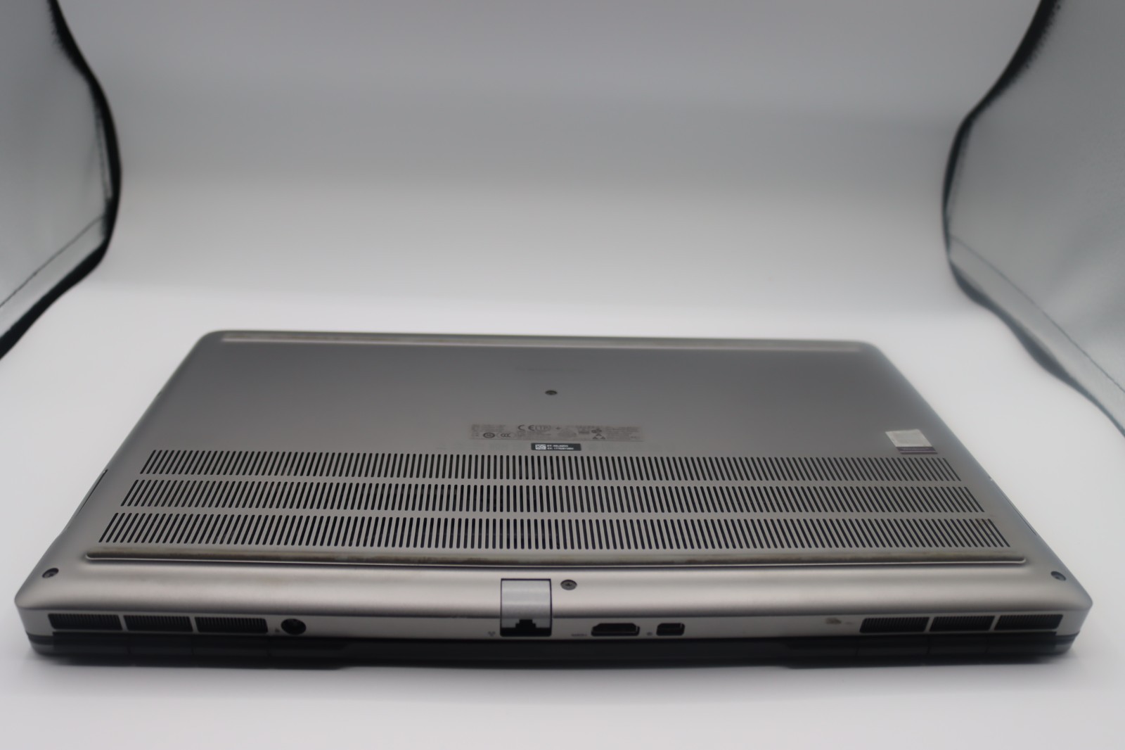 Dell Precision 15 7550 15.6” (256GB SSD Intel Core i7-10750H 2.6GHz 16GB…