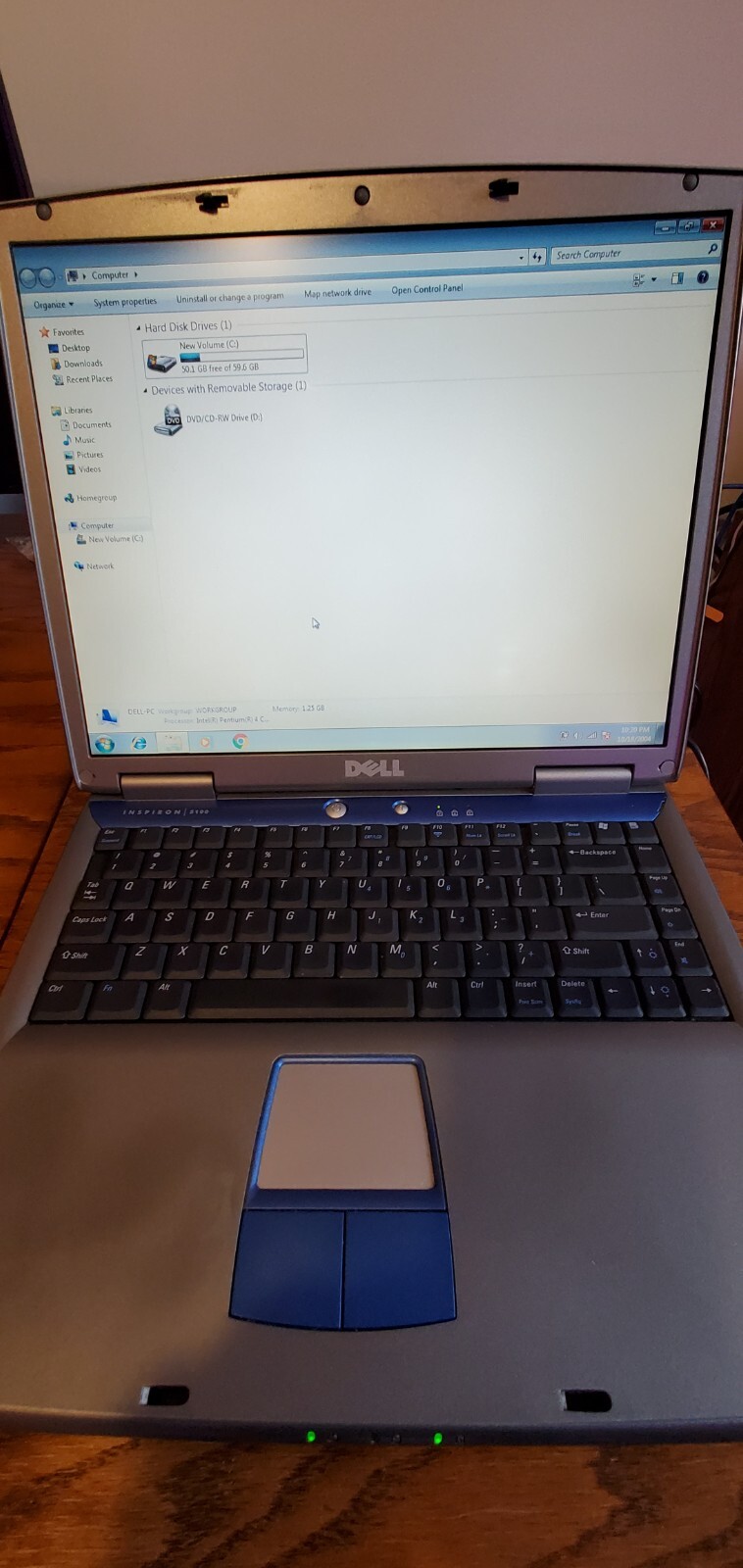 DELL Inspiron 5100 P4 2.80 Ghz Laptop w/1.25GB , 60GB SSD, DVD/CDRW, Working