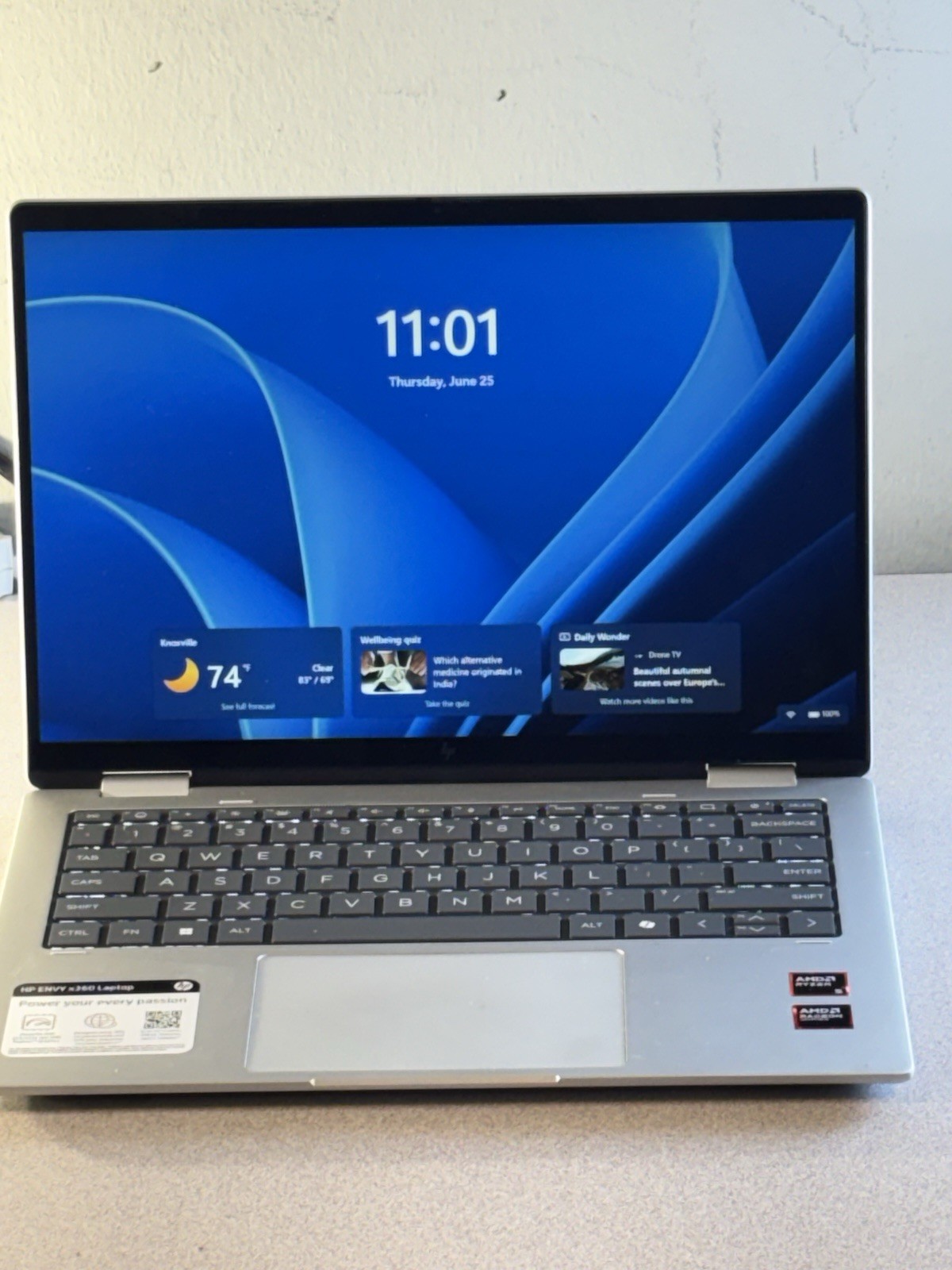 HP Envy X360 2-in-1 14| Ryzen 5 8650HS Radeon 760M Gr 16GB RAM 512GB SSD Touchs