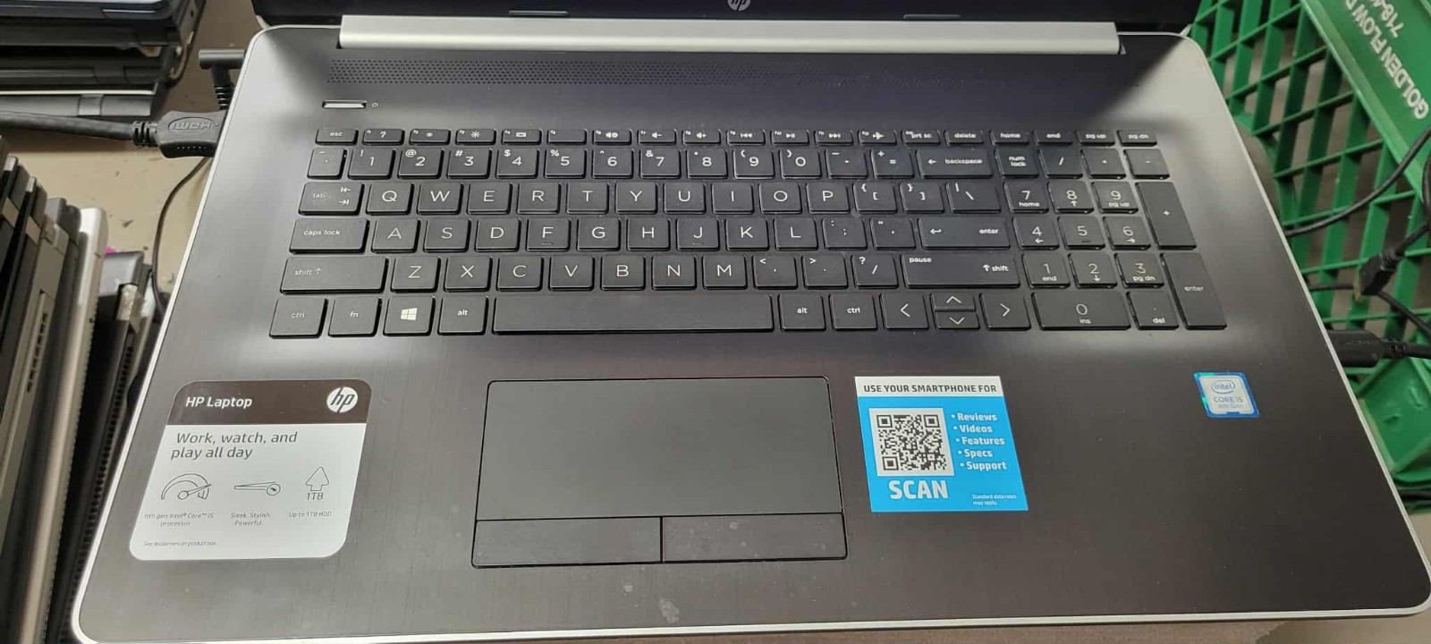 HP Laptop 17-by0062 i5-8250U, 8GB RAM, TOICH NO SSD / Charger – Special P&R