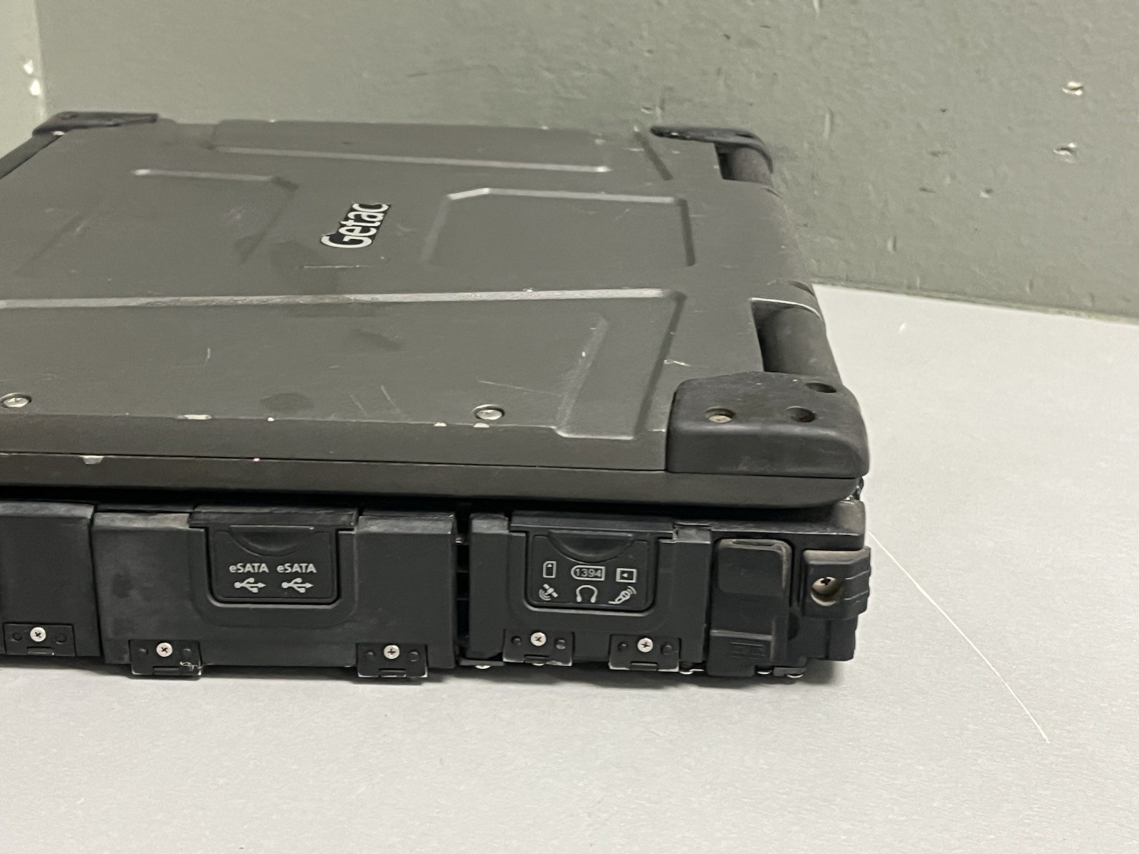Getac B300 G5 Rugged Touch 13.3″ i5-4300M 4GB Ram 128GB SSD 5,322 Hours