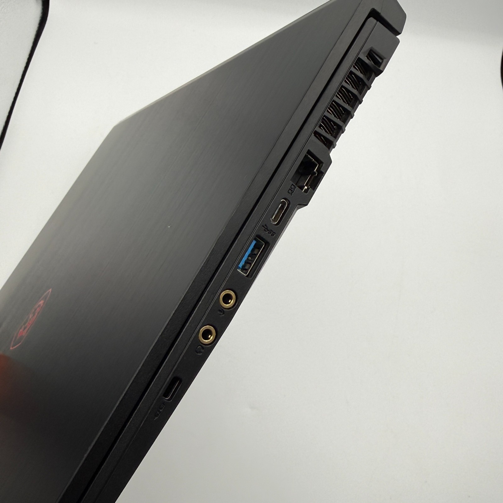 MSI GF75 Thin 10SCSXR i5-10300H GTX 1650 Ti 32GB 512GB SSD Win11 Home Gaming Lap
