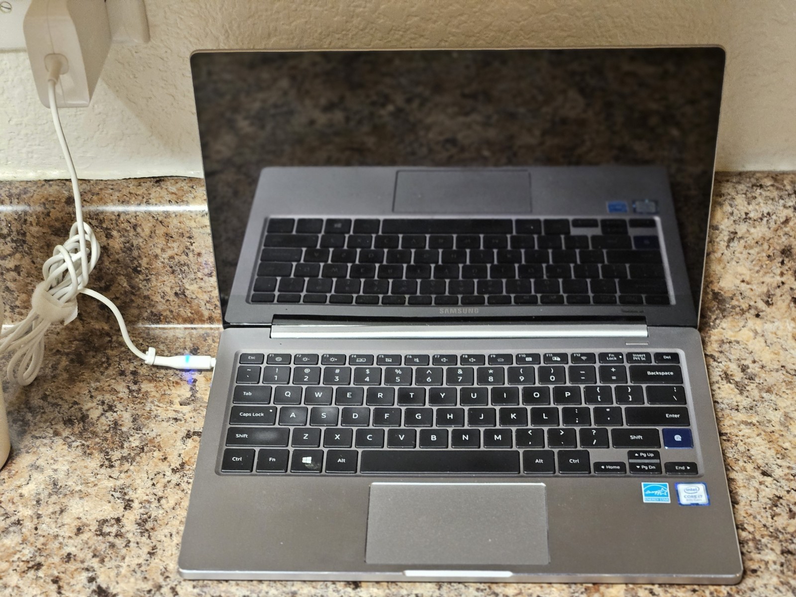Samsung Notebook 7 w/ charger 13.3” 16GB RAM 512GB SSD NP730XBE *See Description