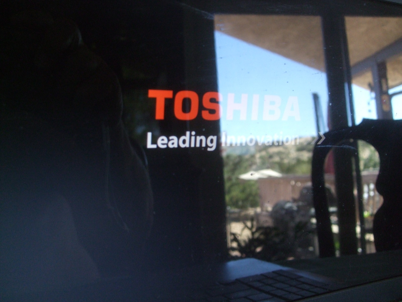 Toshiba Satellite C55-B5300 15.6″ no HD Intel N2840 2.58GHz 2.1GHZ 4GB DVD-PARTS