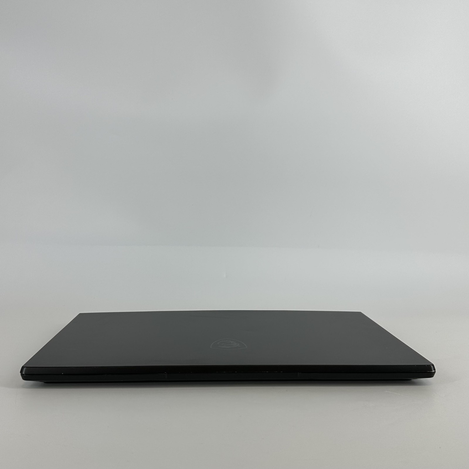 MSI Stealth 17 Studio 17.3 2K 2.6 GHz i9-13900H 64GB 1TB SSD RTX 4090 Good
