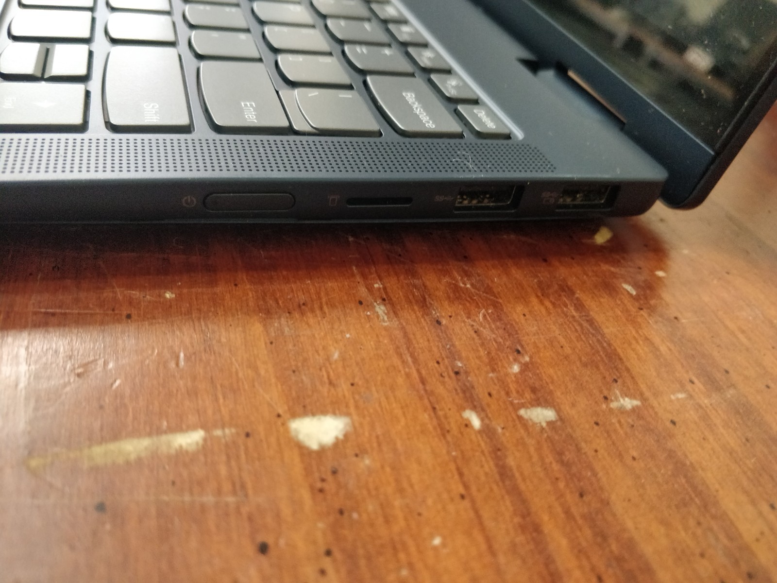 Lenovo Ideapad 5 14AHP9 AMD Ryzen 5 8645HS@2.10GHz 8 GB RAM NO DRIVE PARTS 9081