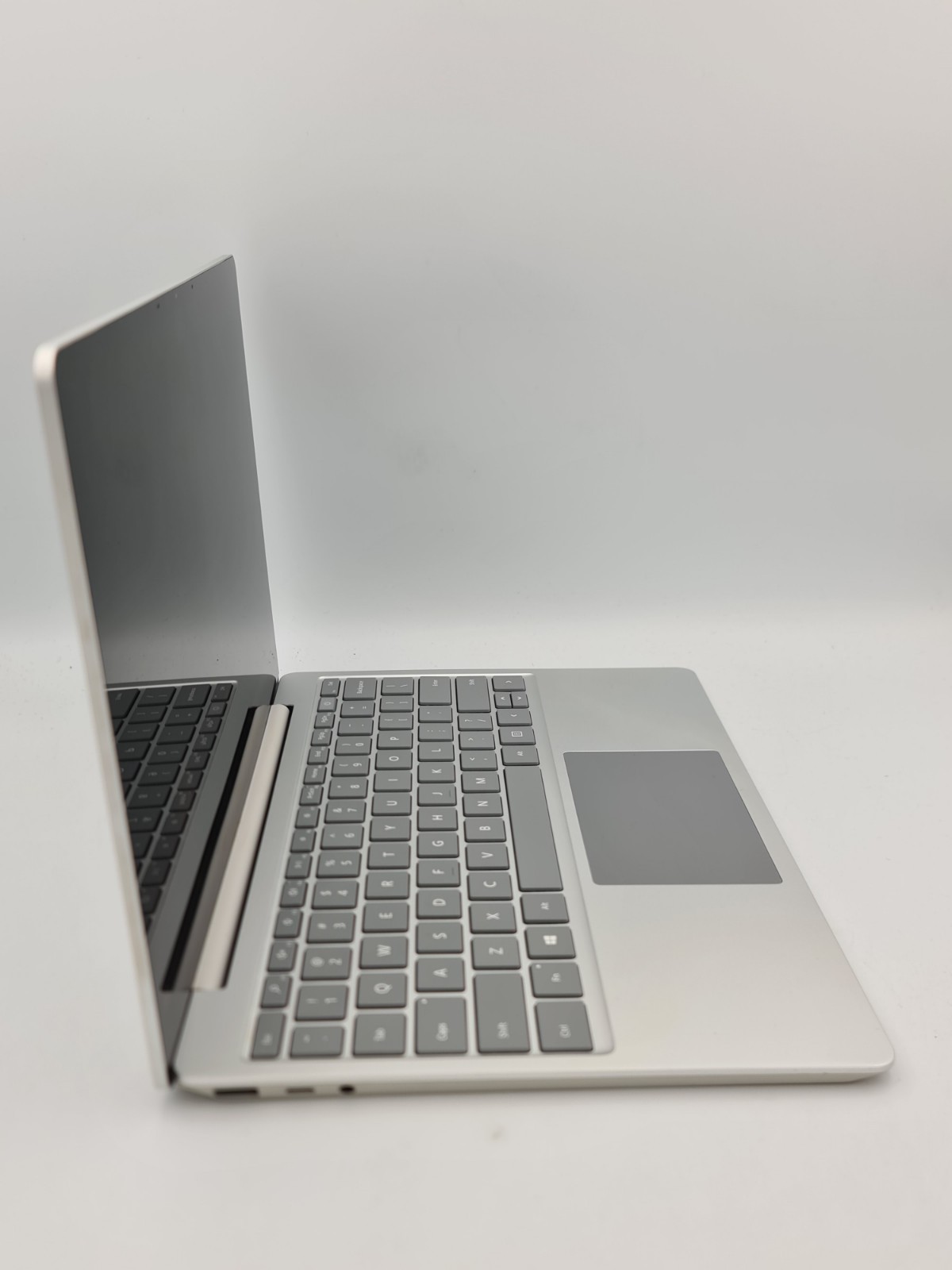Microsoft Surface Laptop Go – 12.4” i5 10th Gen/8GB RAM/128GB (READ DESC) – 47C