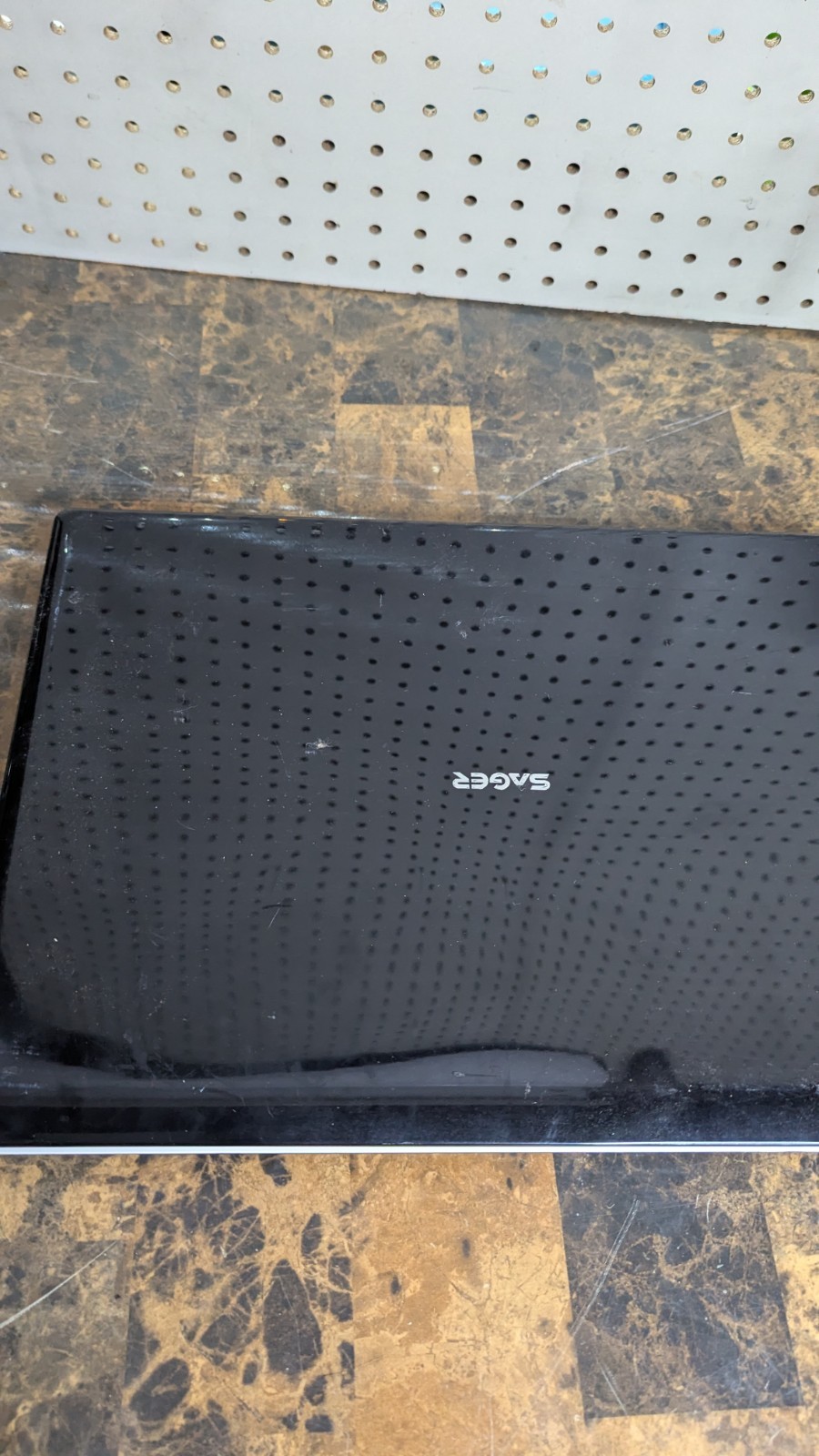 Vintage Sager Clevo M77SU Laptop With Nvidia – Windows Xp Pro *FOR PARTS*