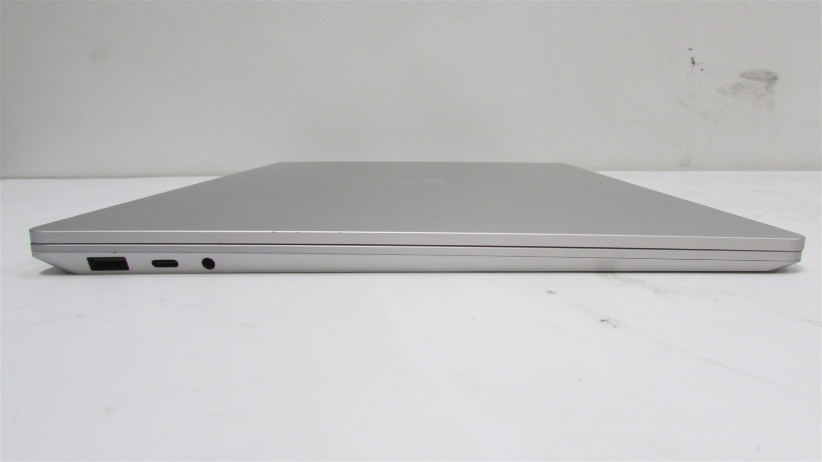 Microsoft Surface Laptop 4 1979 i7-1185G7 3.0GHz 16GB RAM 256GB 15″ Win 11 Pro