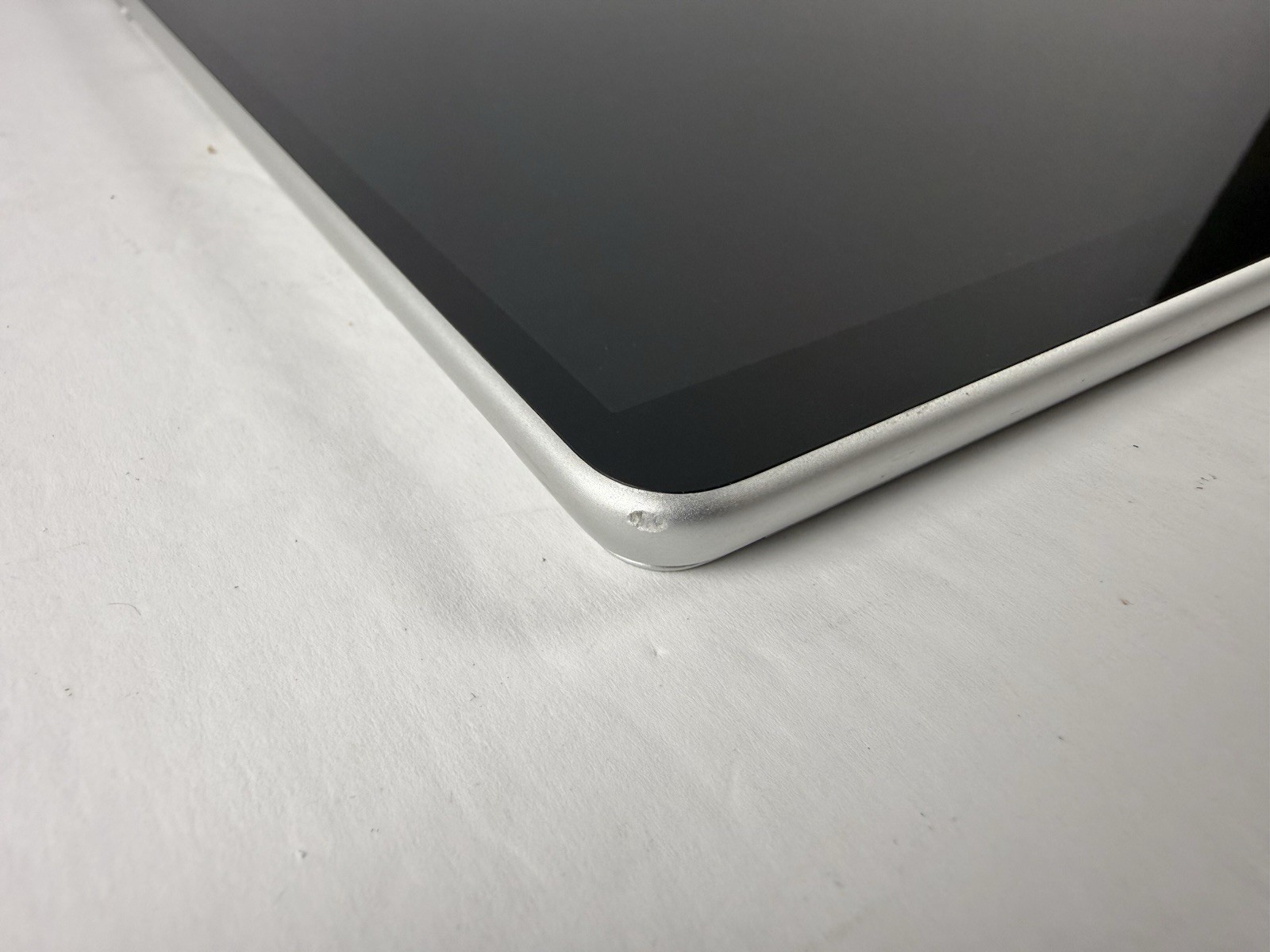 Microsoft Surface Pro 8 (1982) i5-1145G7 – 16GB RAM – 256GB 120Hz – Win 11 Pro