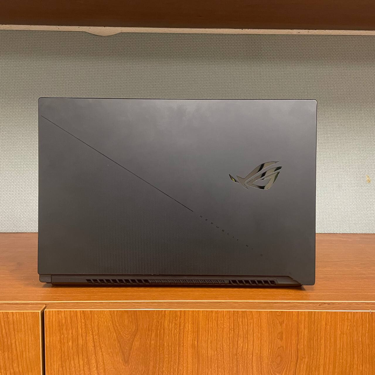 Asus ROG Zephyrus s17. RTX 3080, i9-11900H. 165Hz 2K Panel
