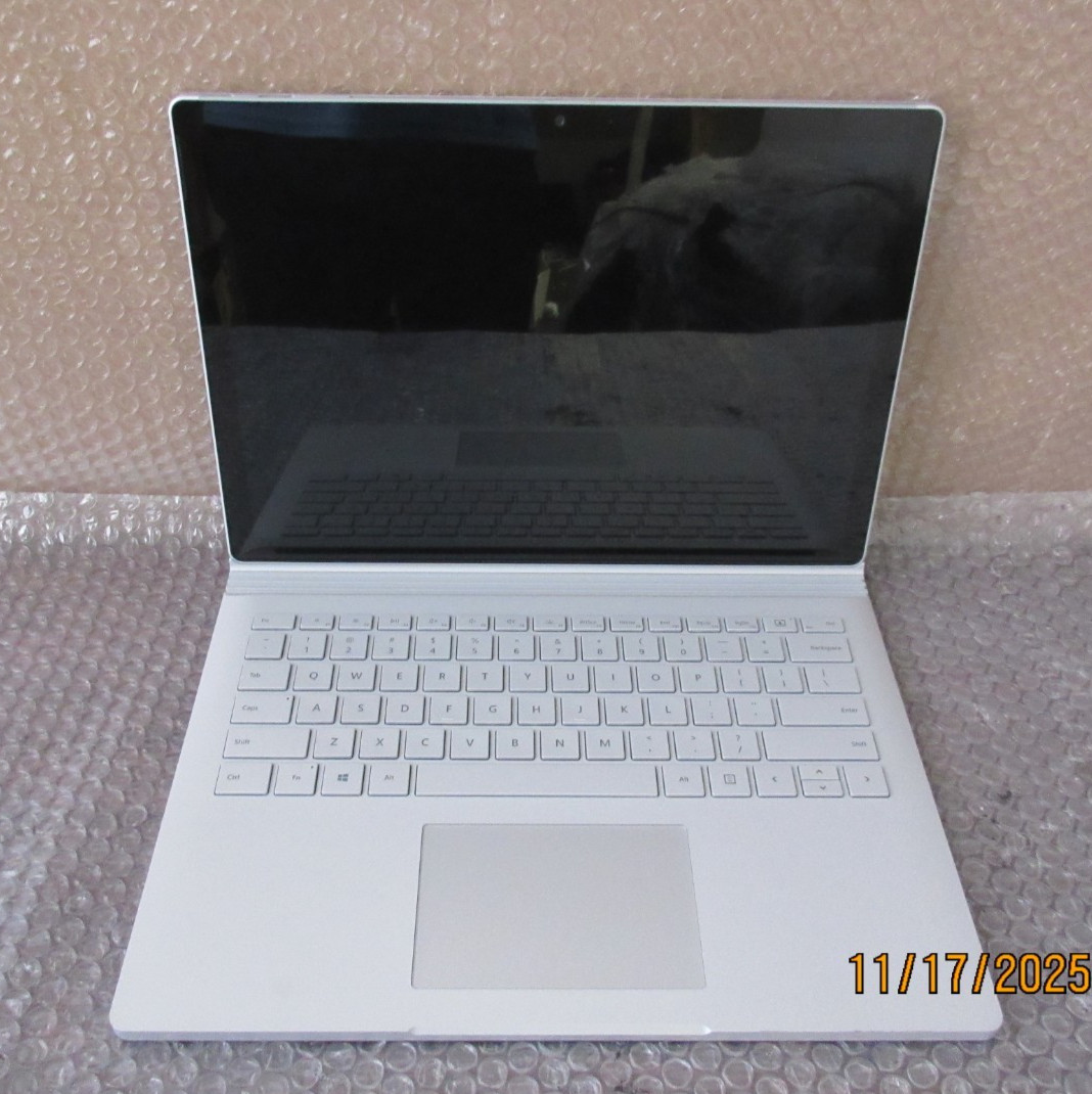 Microsoft Surface 2 Book 1832 Core i5-7th @ 2.6GHz 8GB RAM 256GB HDD Win10P.