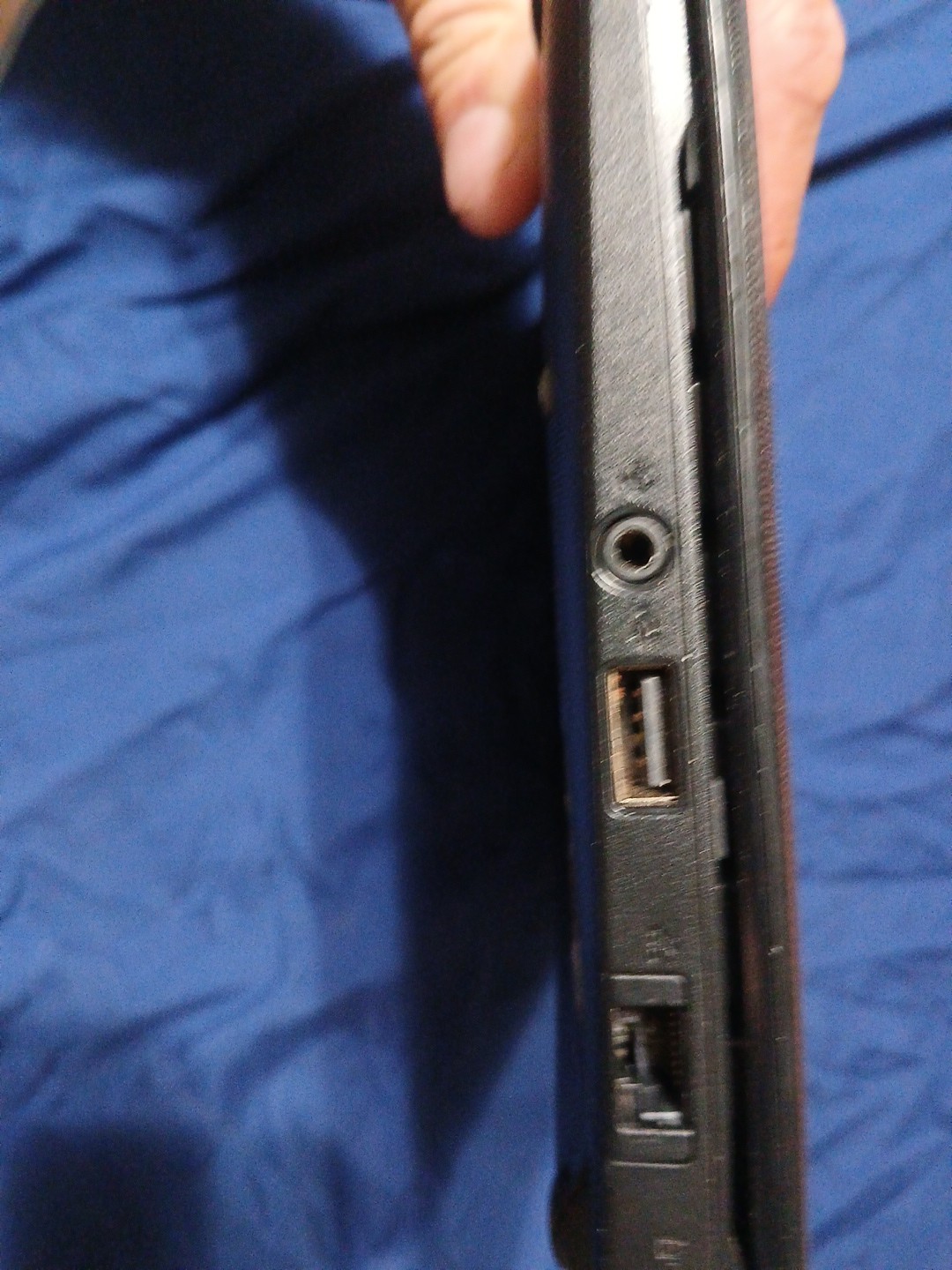 ASUS Eee Pc X101CH 10.1” Netbook Computer Untested For Parts Or Repair
