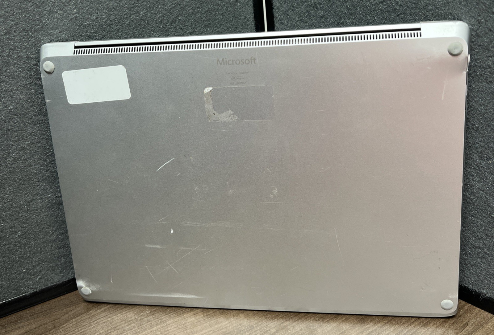 Microsoft Surface Laptop 3 i5-1035G7 8GB RAM 128GB SSD *See Description