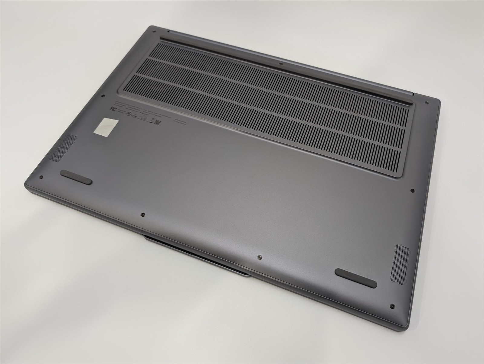 Lenovo IdeaPad Pro 5 16IAH10 32 GB RAM 1 TB SSD Used Excellent