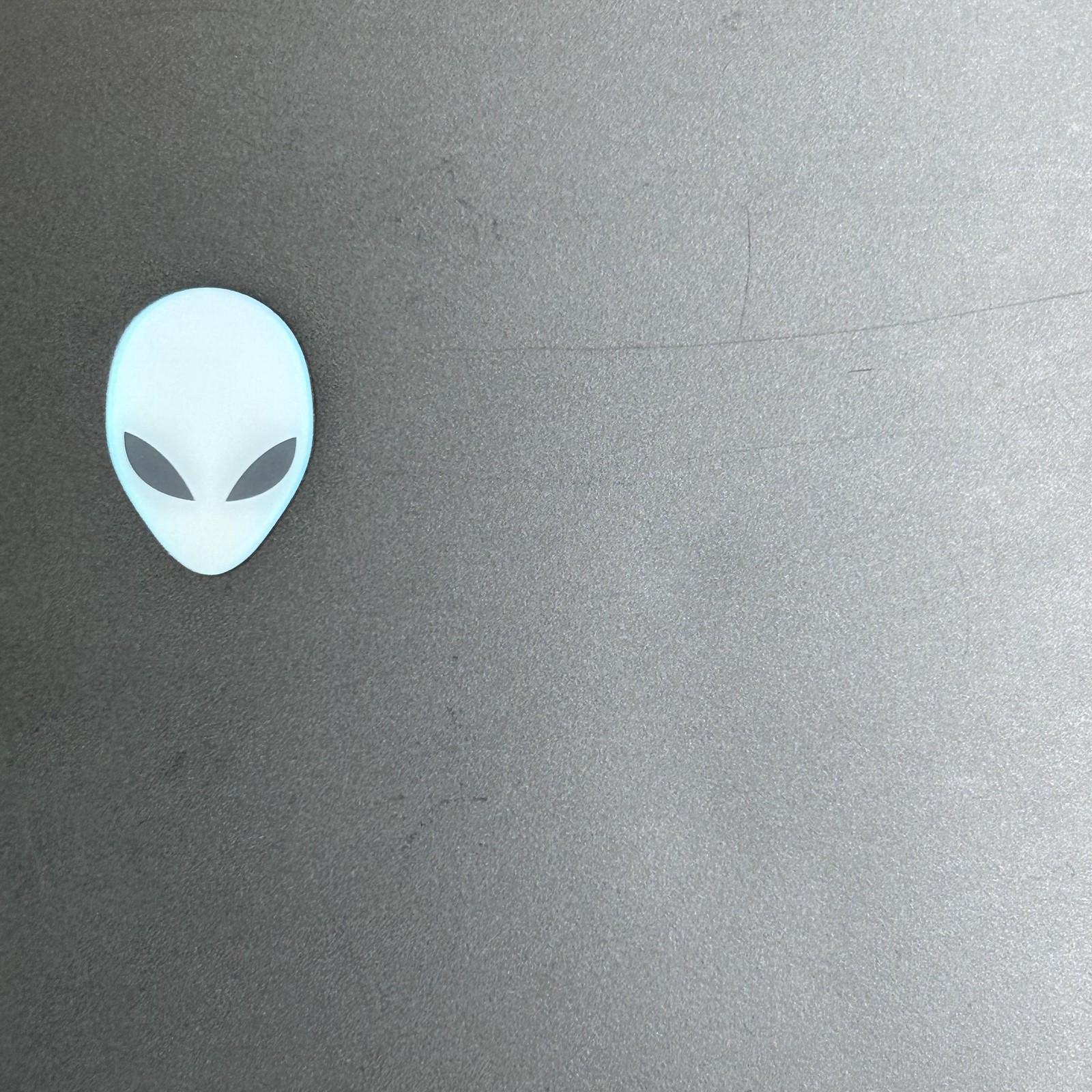 Dell Alienware m15 R7 240Hz 2K i7-12700H 16GB 1TB SSD RTX 3070 Ti WHITE SPOTS