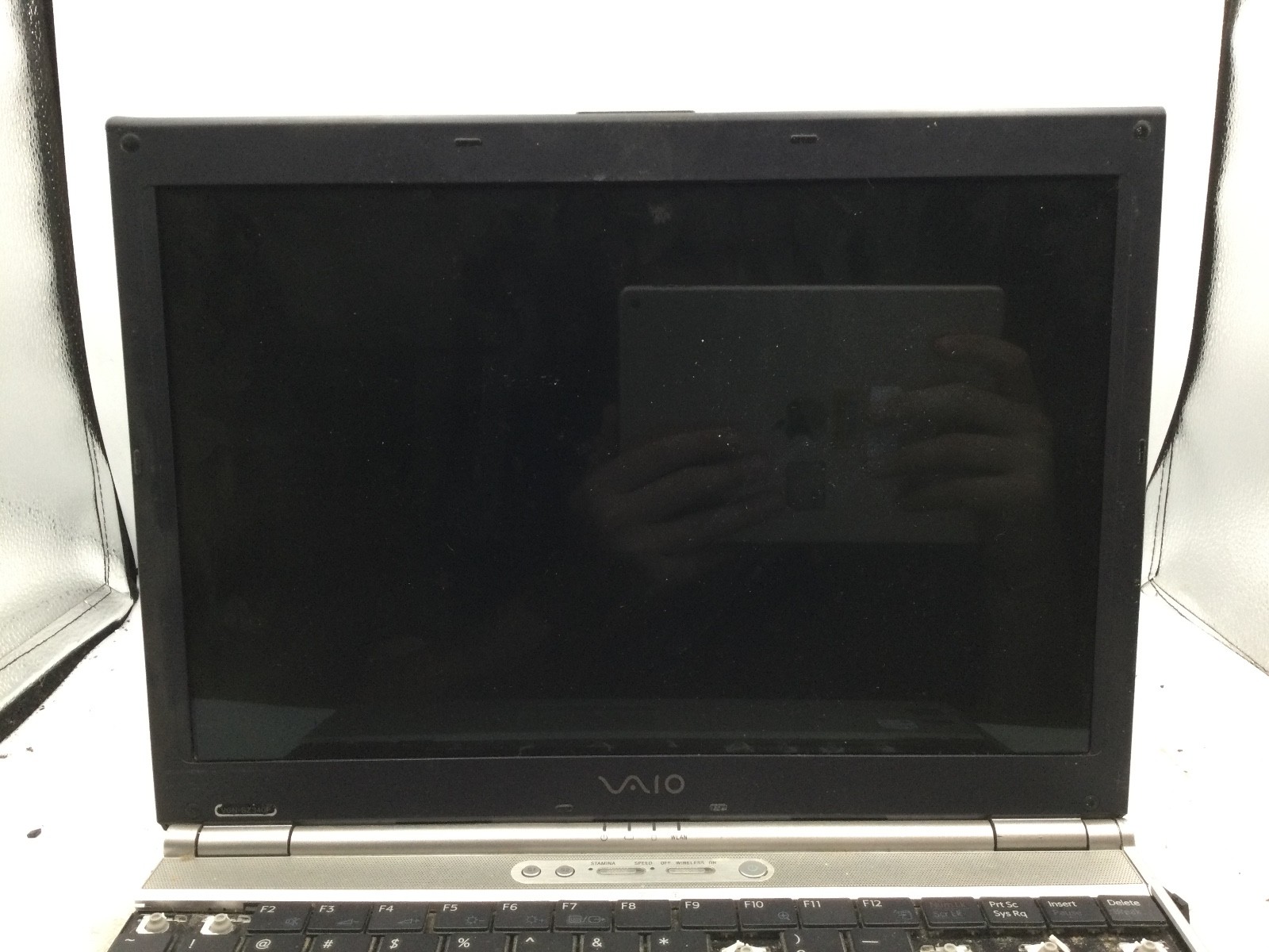 SONY VAIO VGN SZ340 – FOR PARTS/NO POWER – INTEL CENTRINO – 256MB RAM – READ -BB